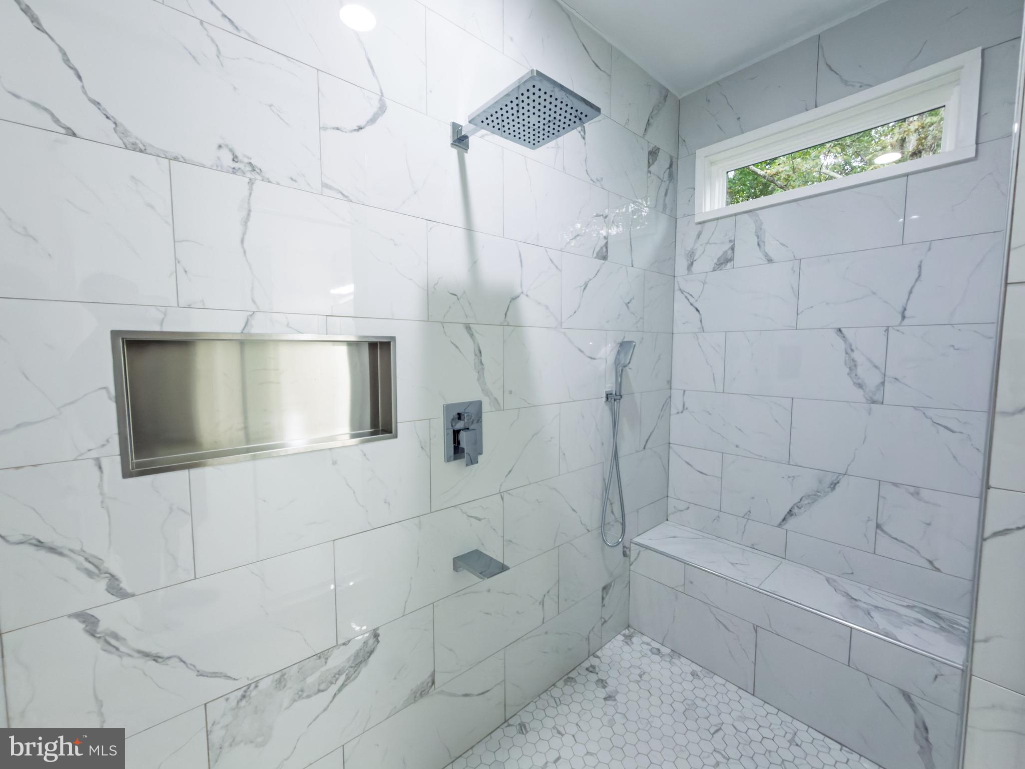 LAUREL RIDGE - Residential