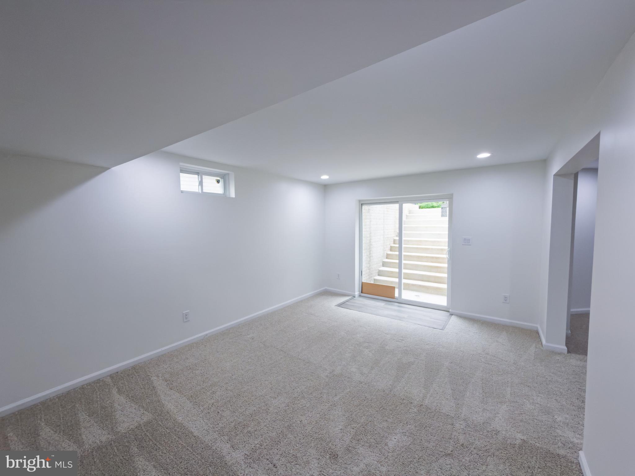 LAUREL RIDGE - Residential