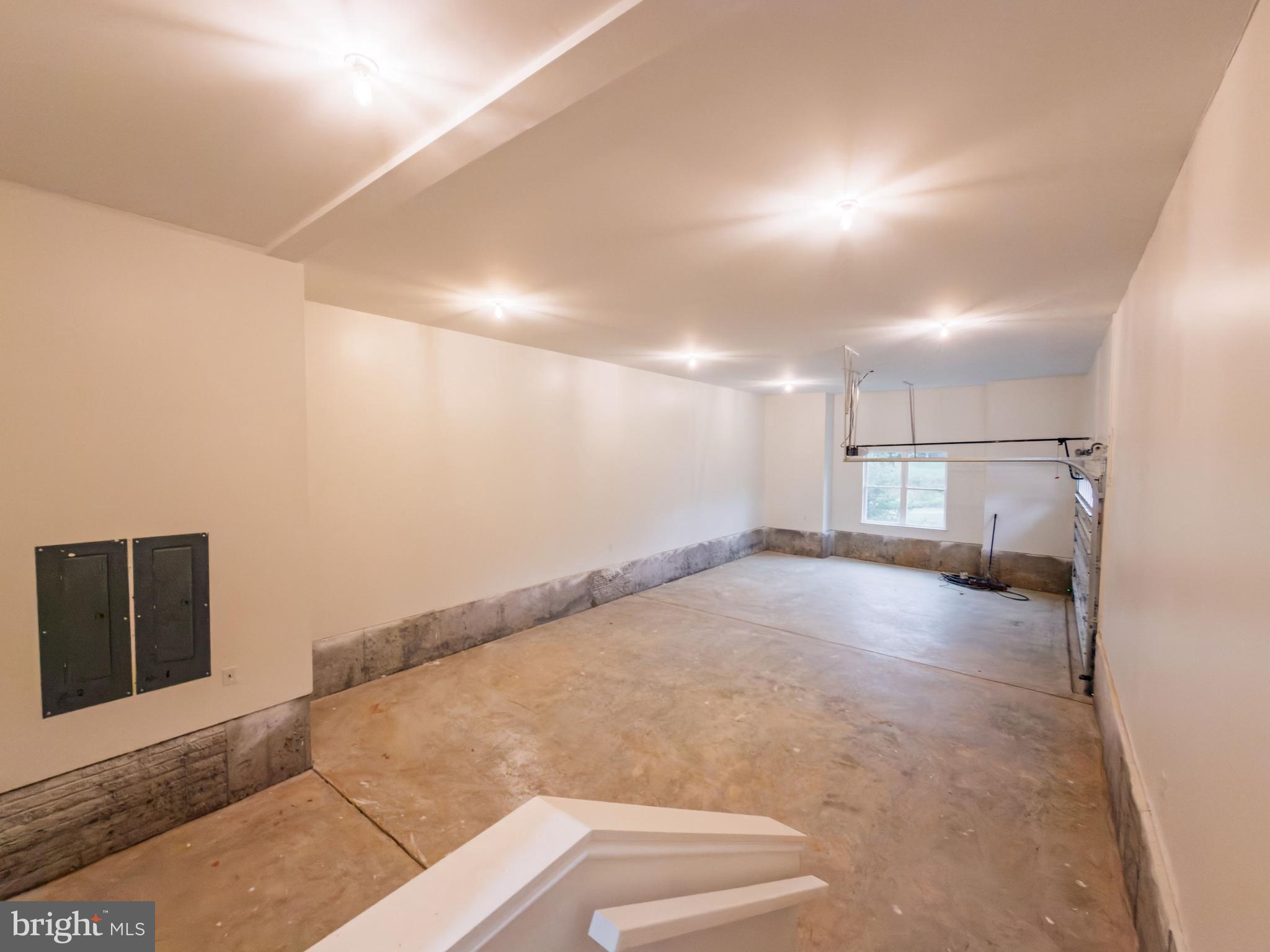 LAUREL RIDGE - Residential