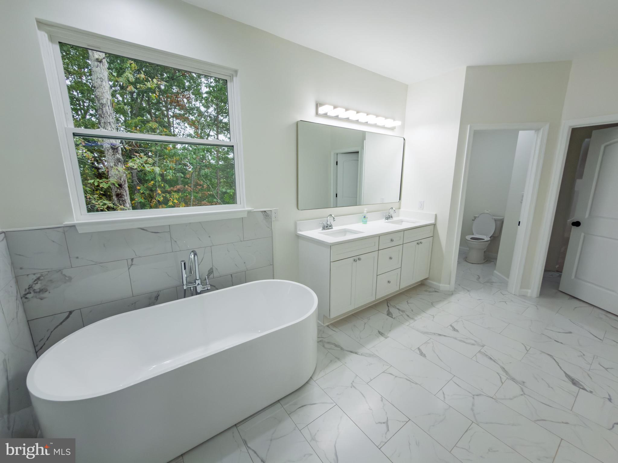 LAUREL RIDGE - Residential