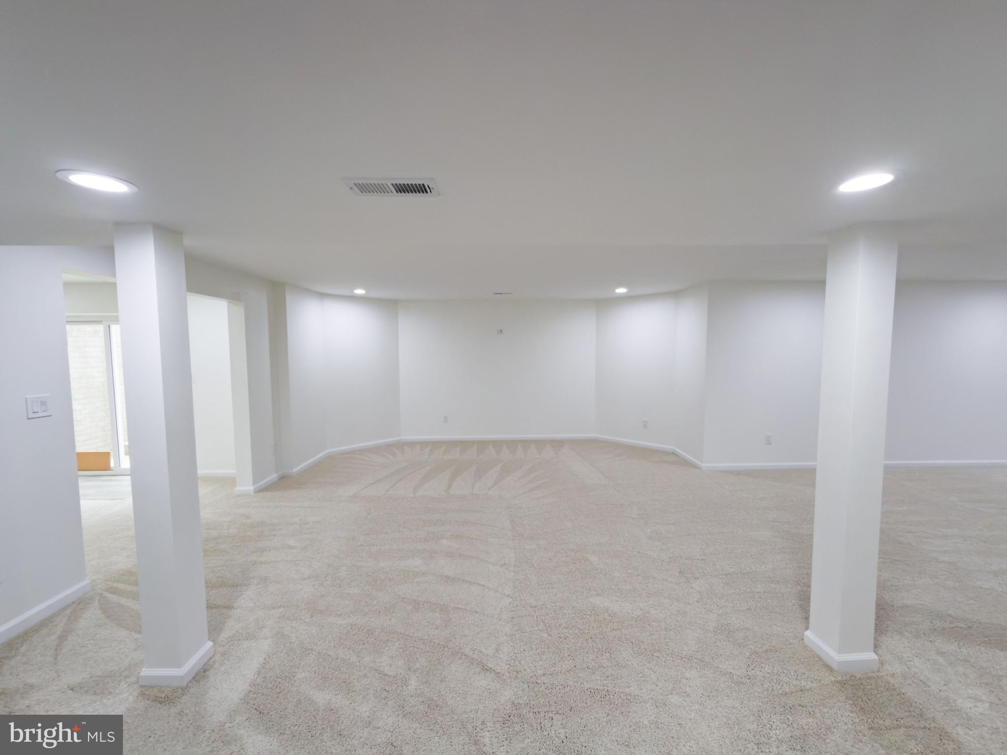 LAUREL RIDGE - Residential