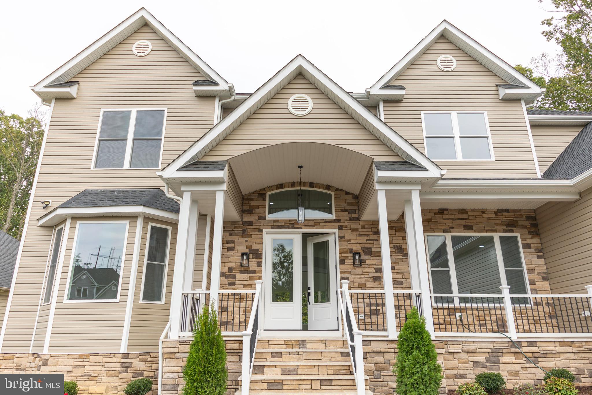 LAUREL RIDGE - Residential