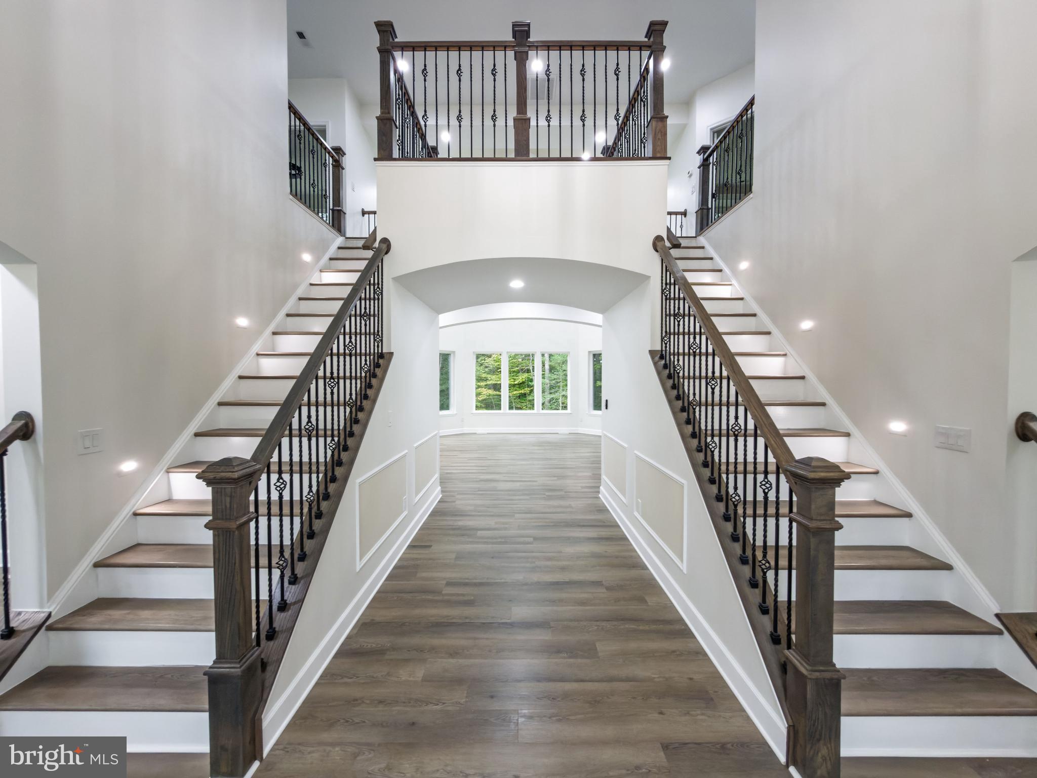 10401 LAUREL RIDGE WAY