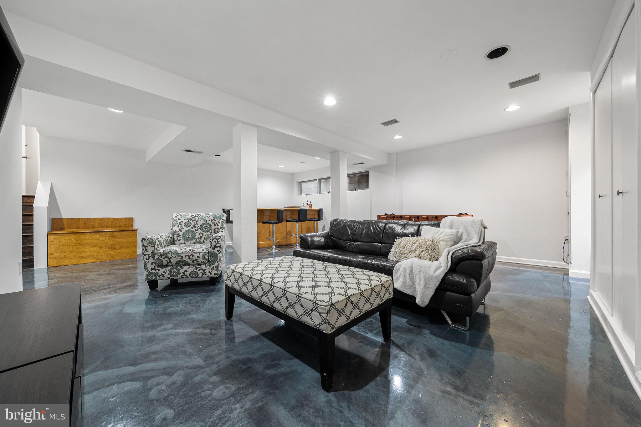 GALLOWS ESTATES - Residential