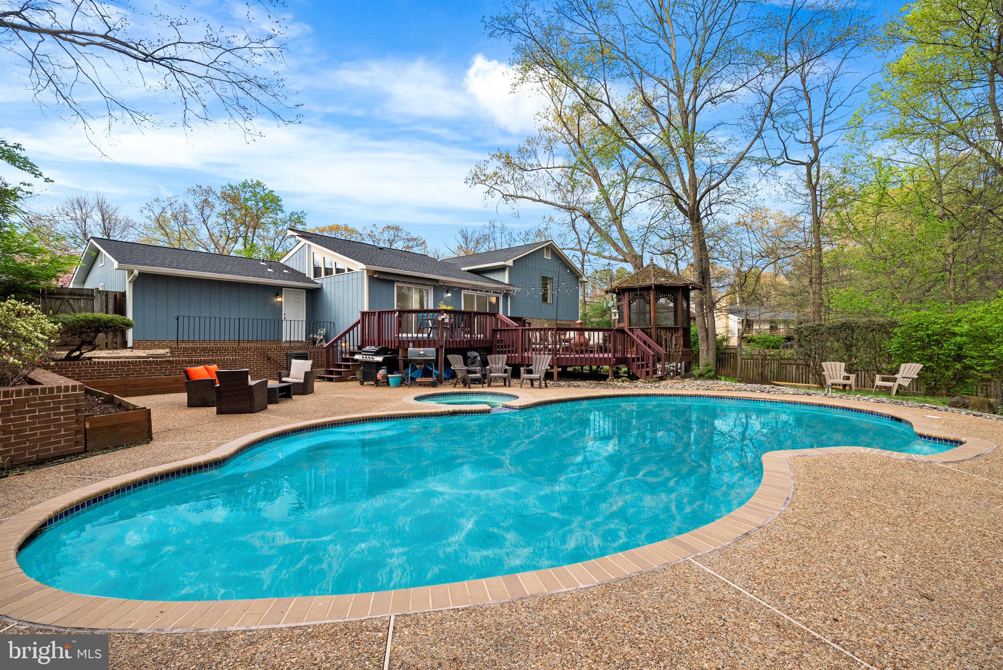 GALLOWS ESTATES - Residential