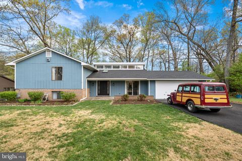 7805 WENDY RIDGE LANE ANNANDALE VA 22003