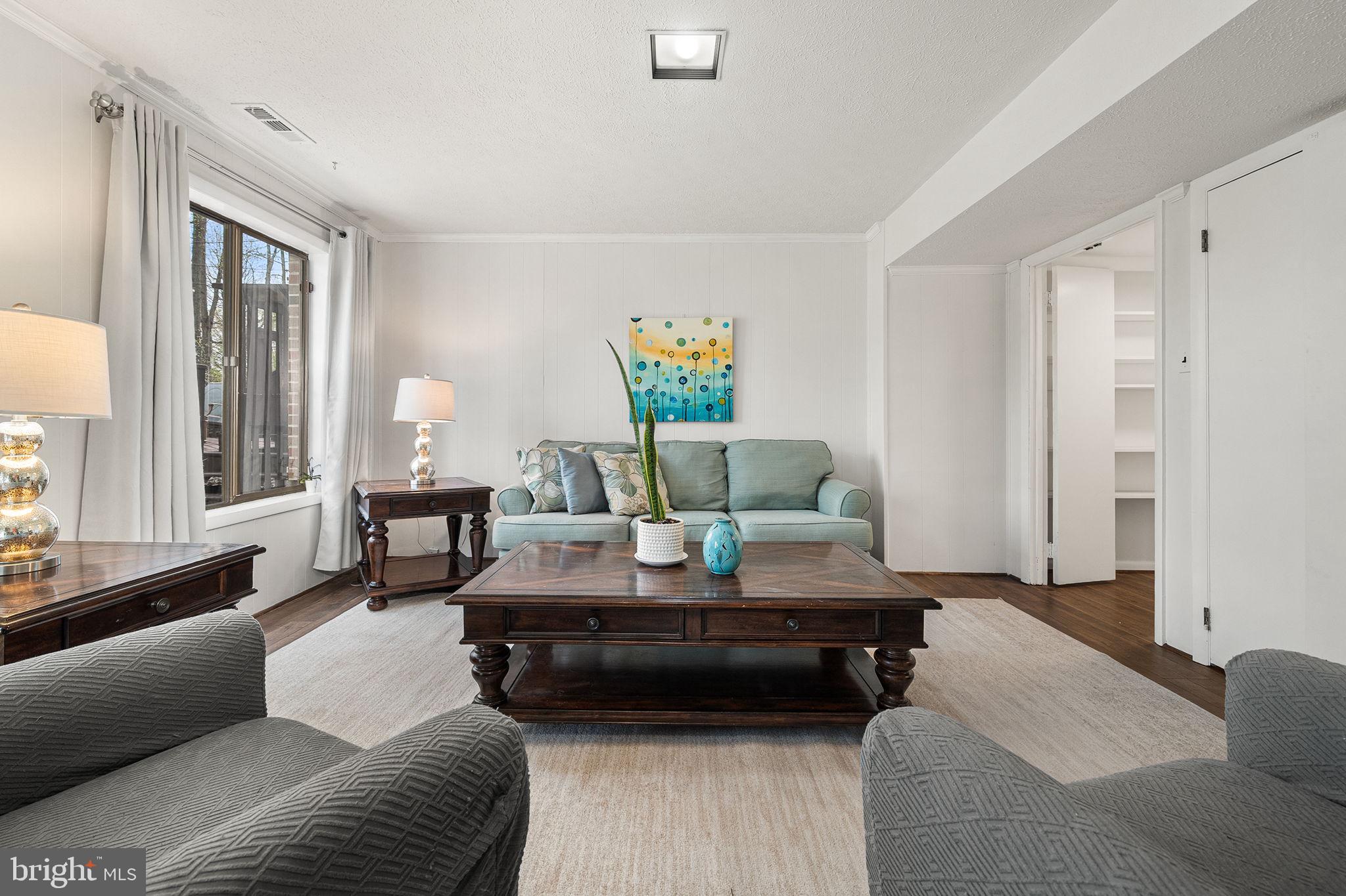 GALLOWS ESTATES - Residential