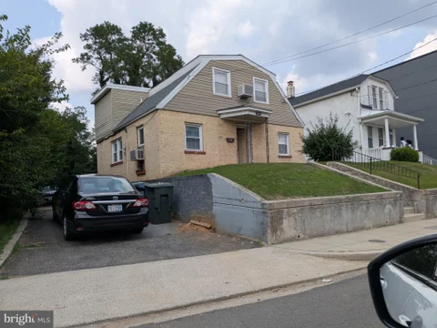 MLS: DCDC2287460