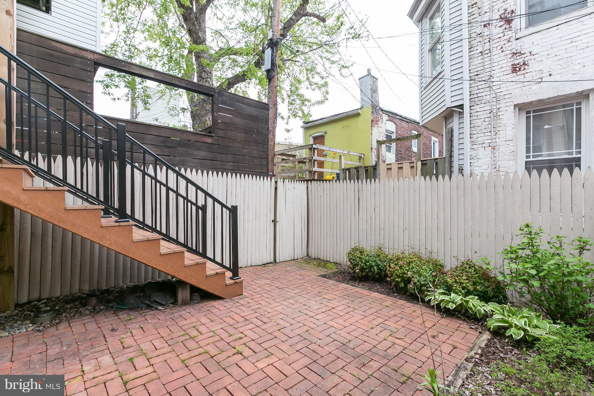 BUTCHERS HILL - Residential Lease