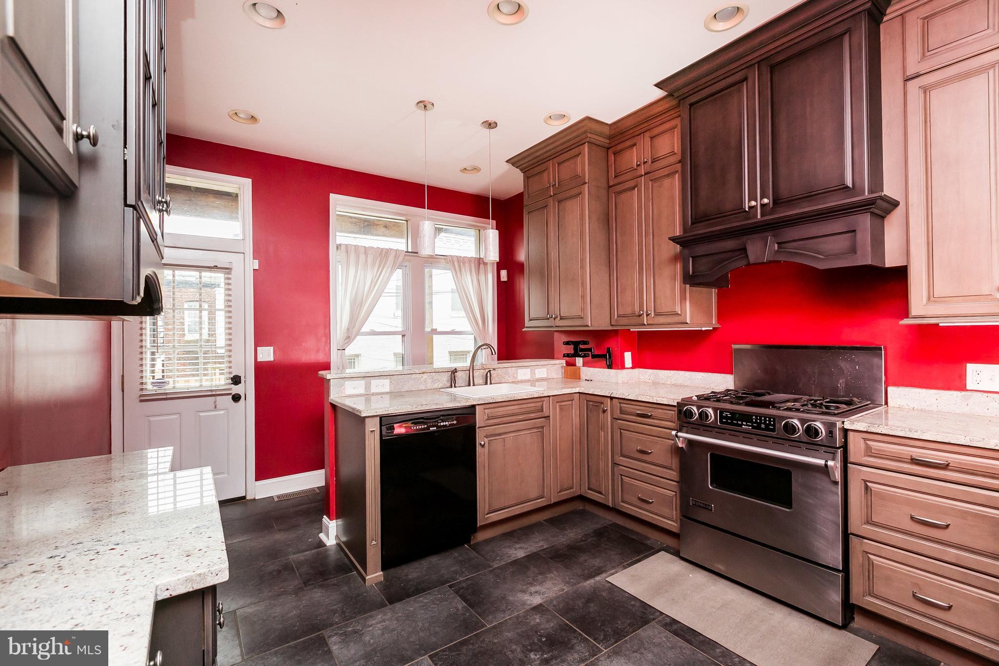 BUTCHERS HILL - Residential Lease