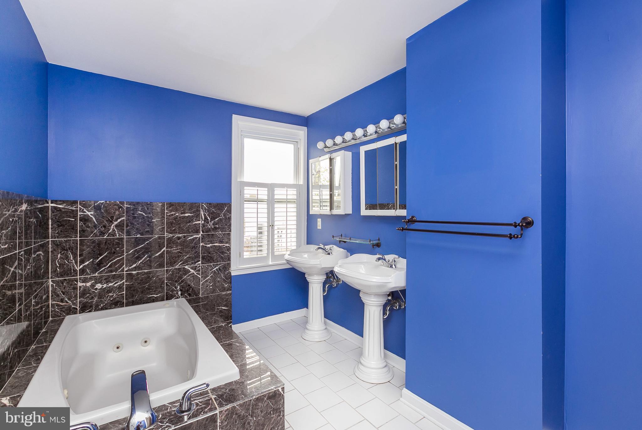 BUTCHERS HILL - Residential Lease
