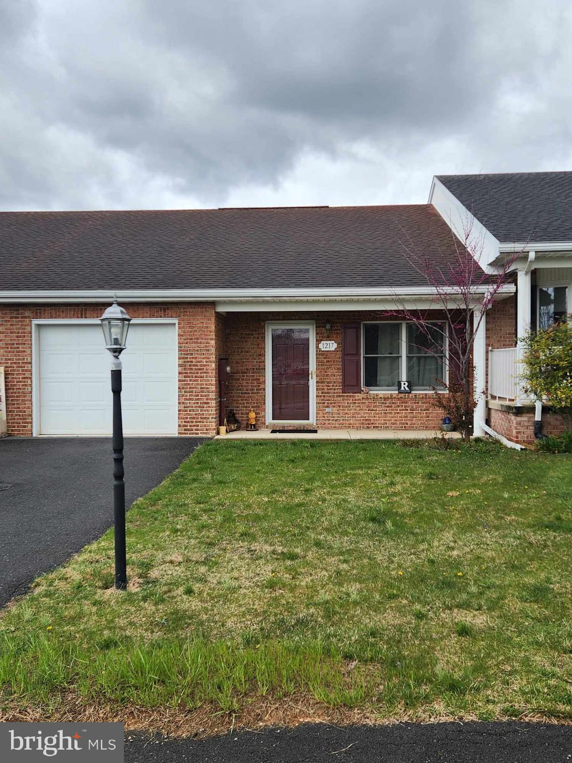 SOUTH POINTE - Residential