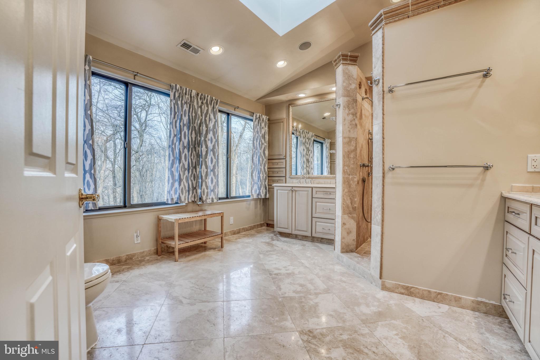 BROADRIDGE - Residential