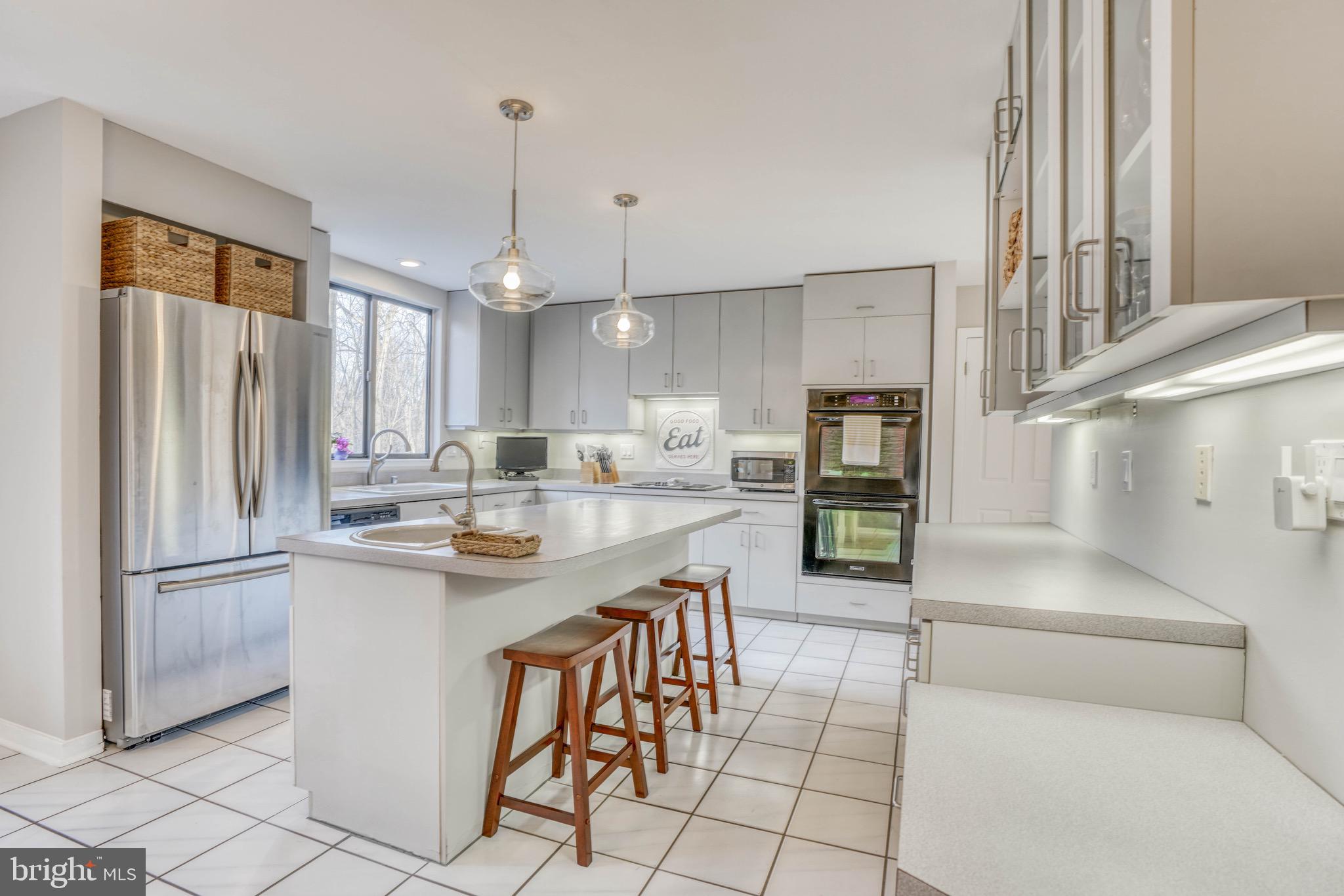 BROADRIDGE - Residential