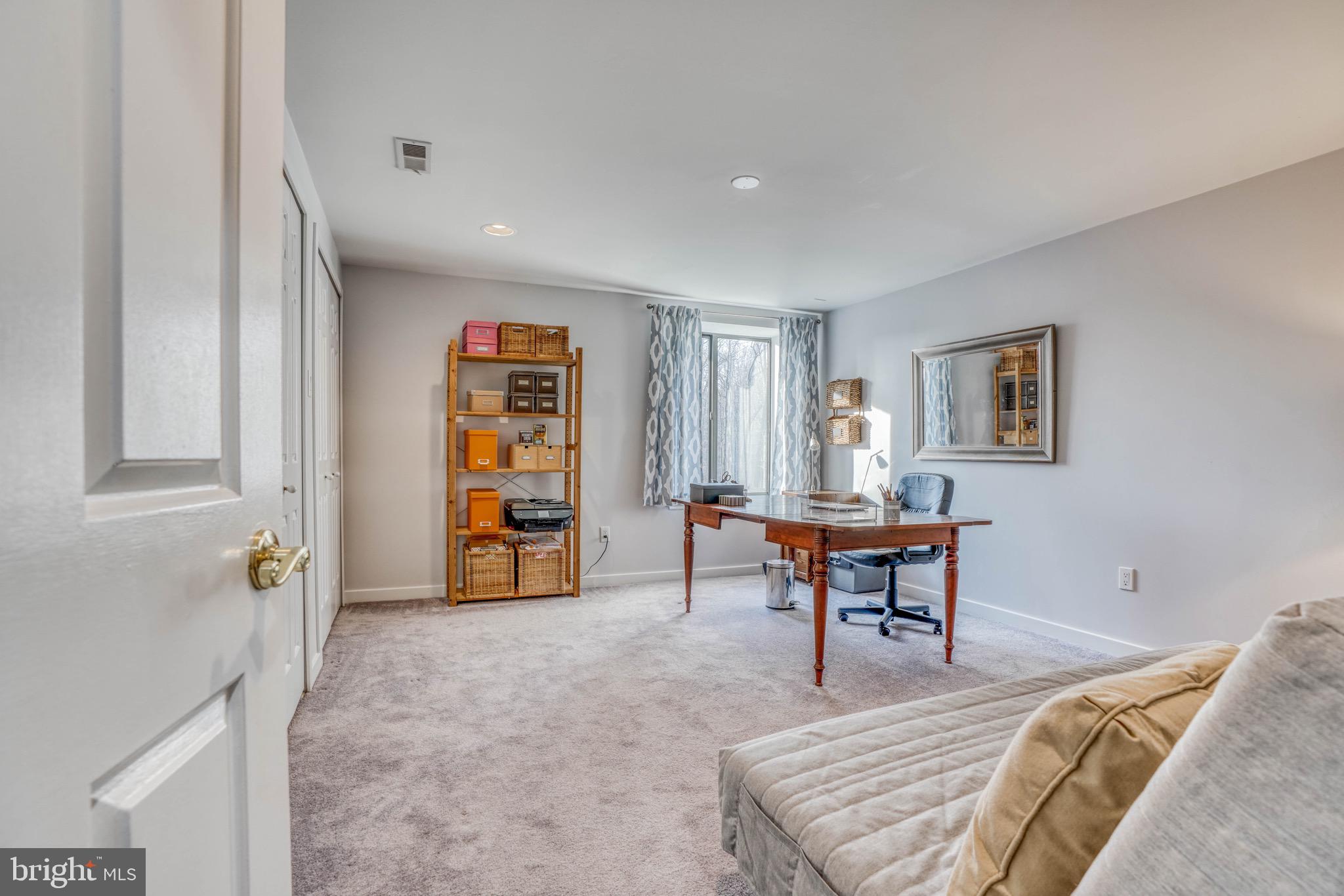 BROADRIDGE - Residential