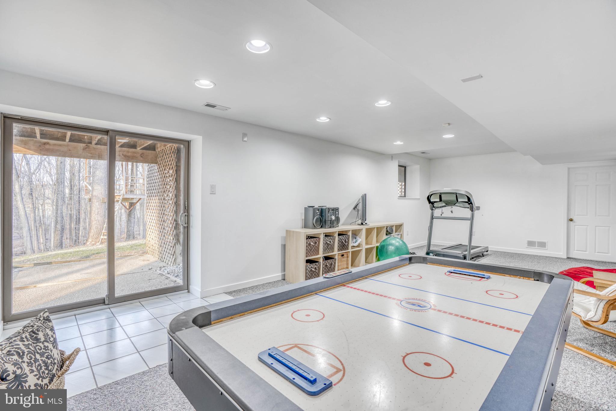 BROADRIDGE - Residential