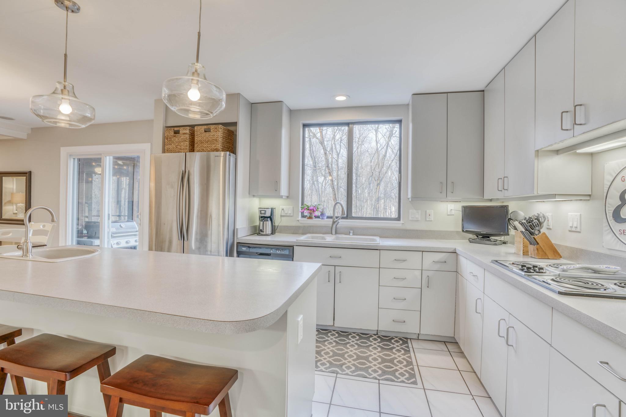 BROADRIDGE - Residential