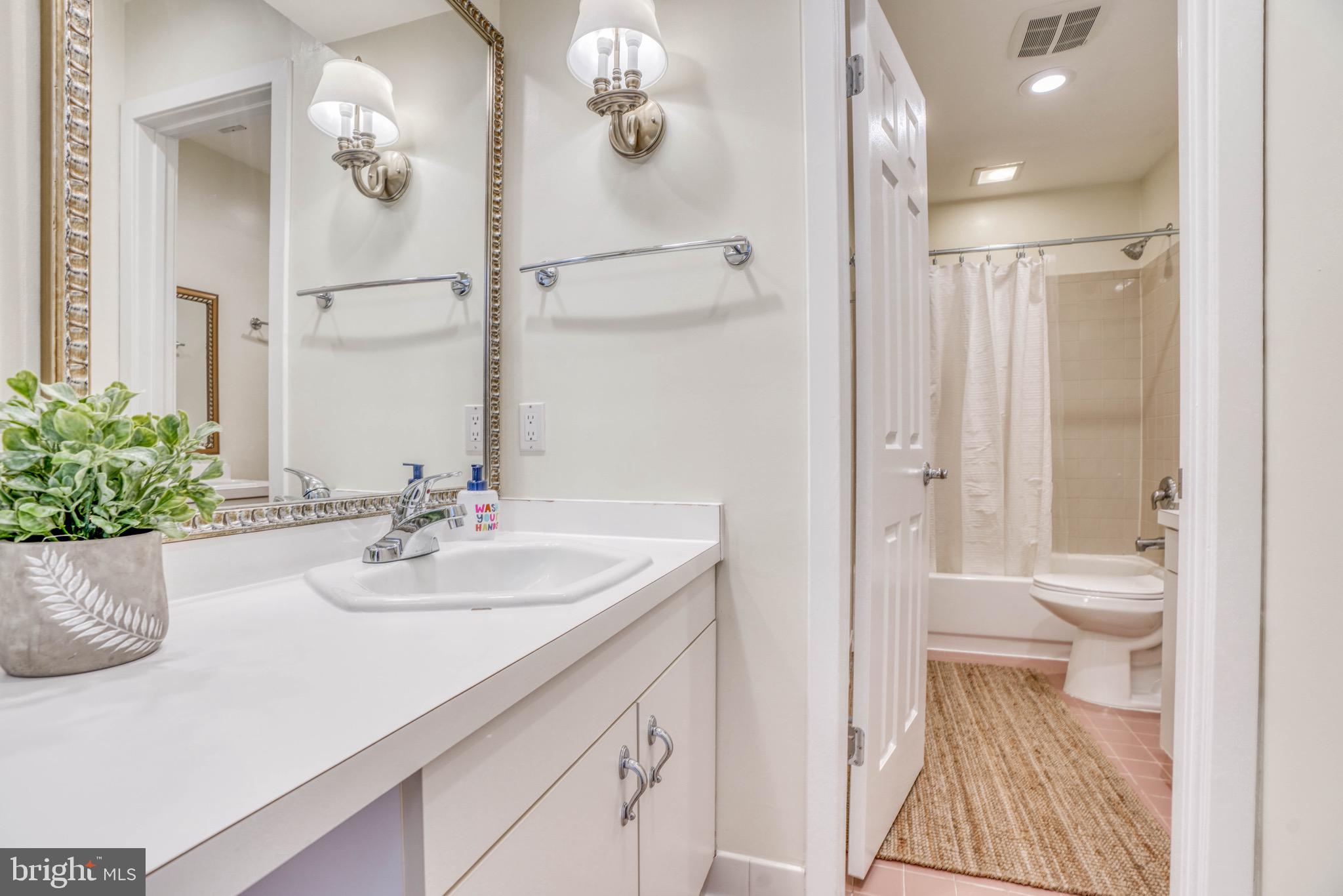 BROADRIDGE - Residential