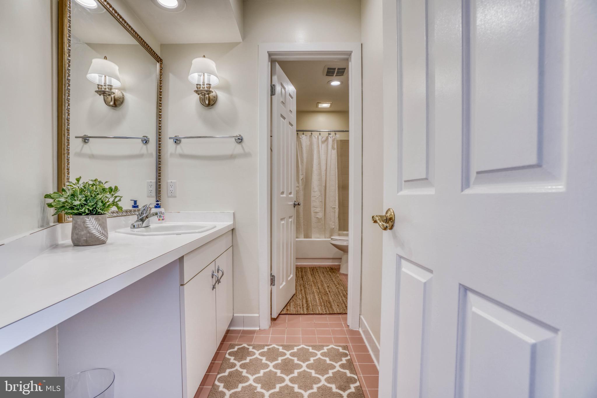 BROADRIDGE - Residential