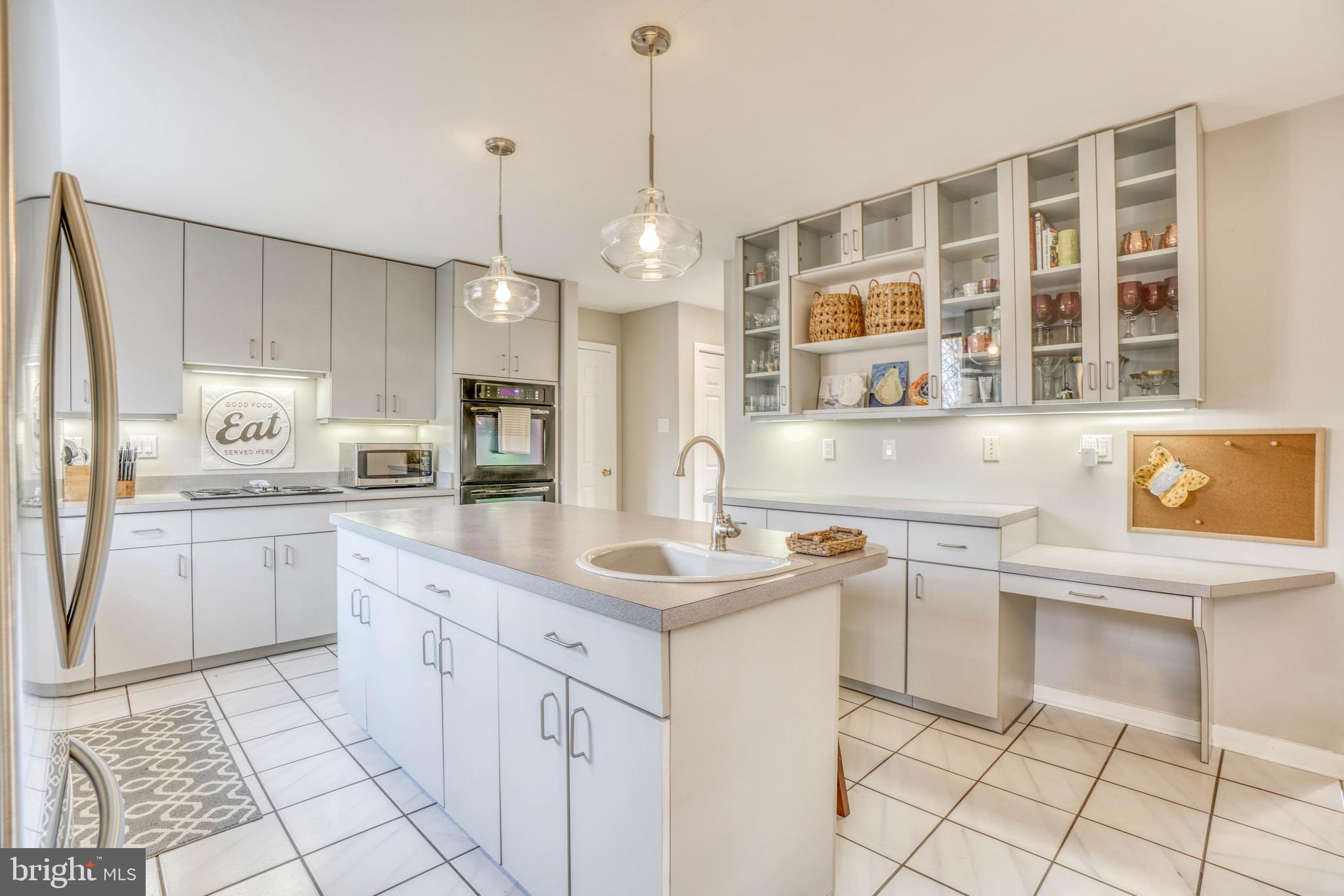 BROADRIDGE - Residential