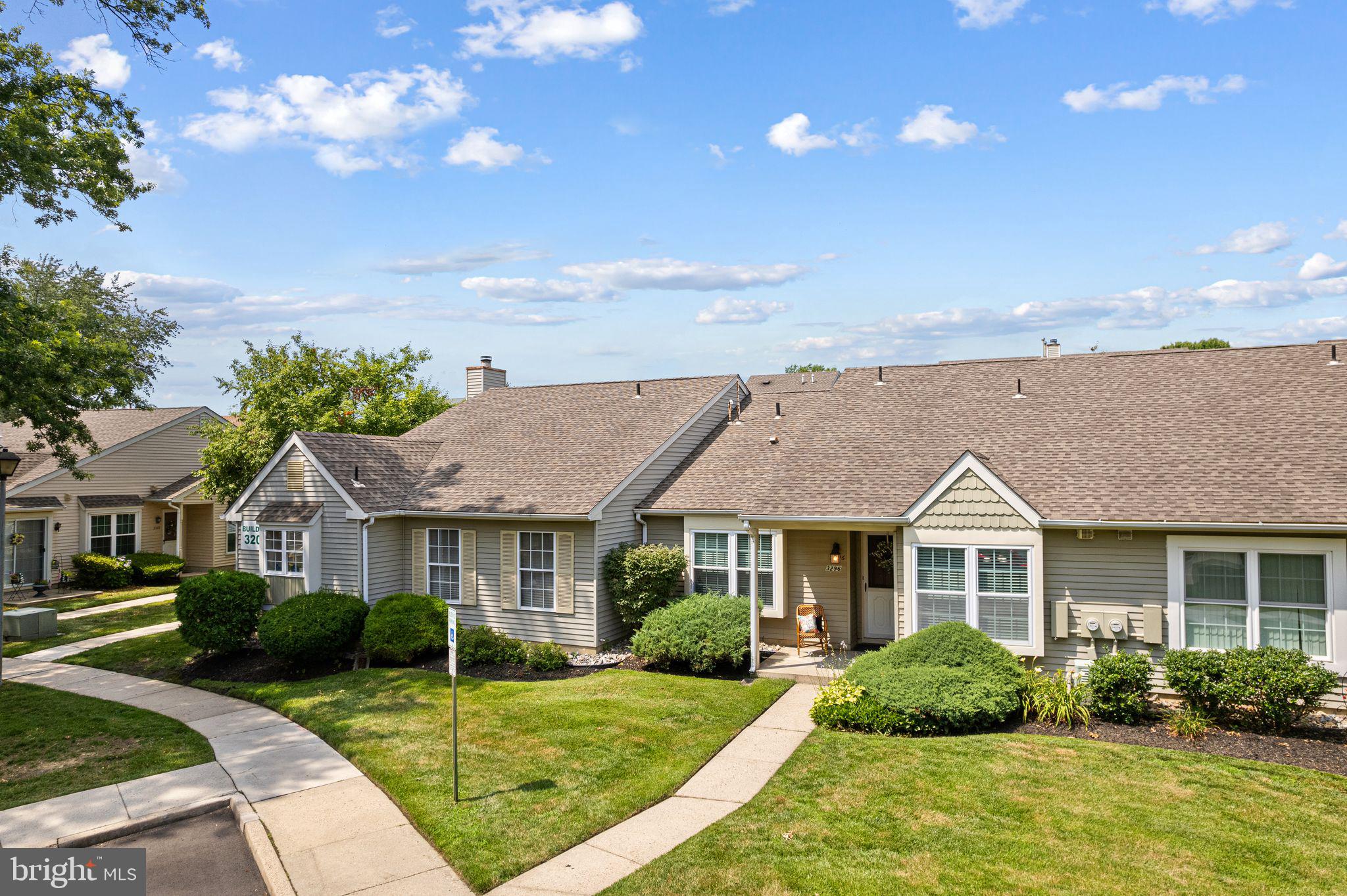 3296 NEILS COURT