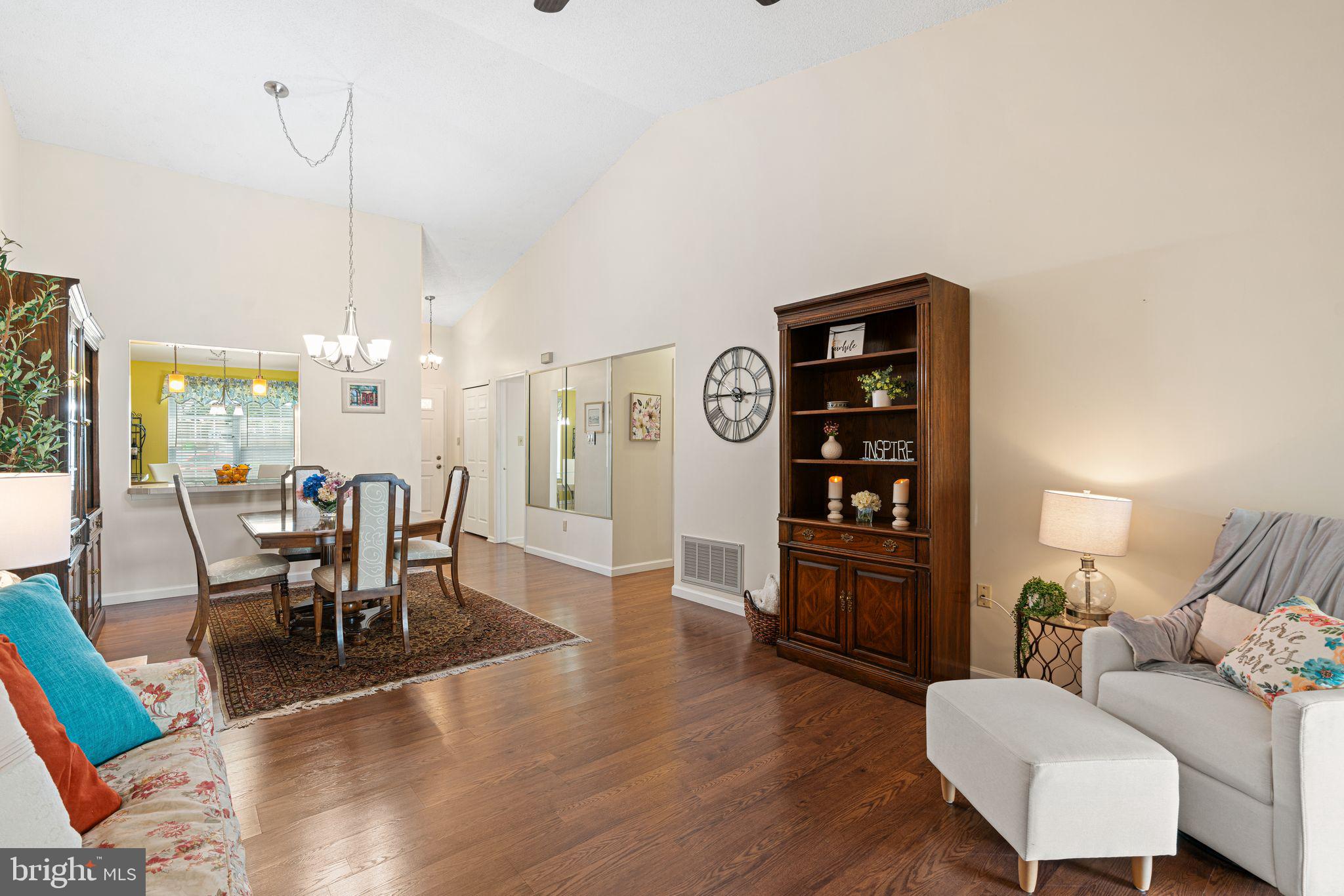 3296 NEILS COURT