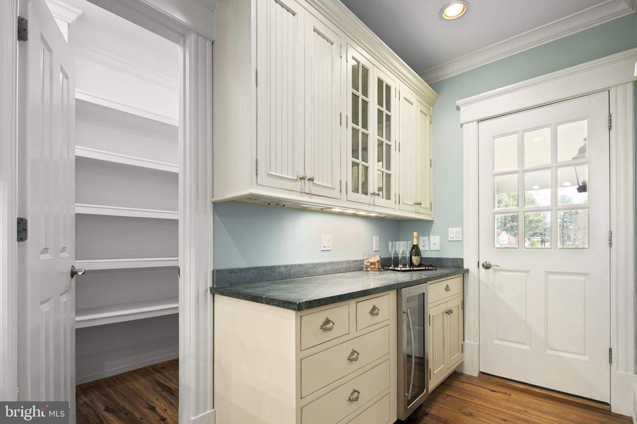 CLIFTON - Residential