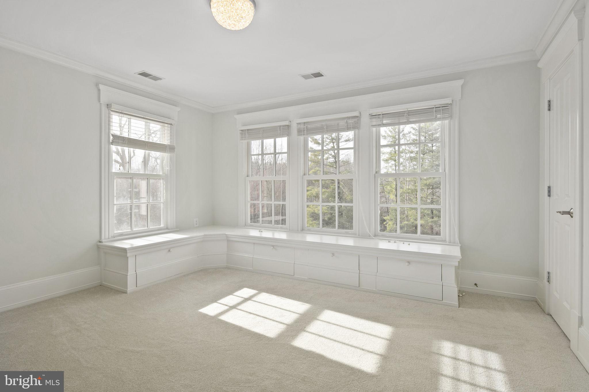 CLIFTON - Residential