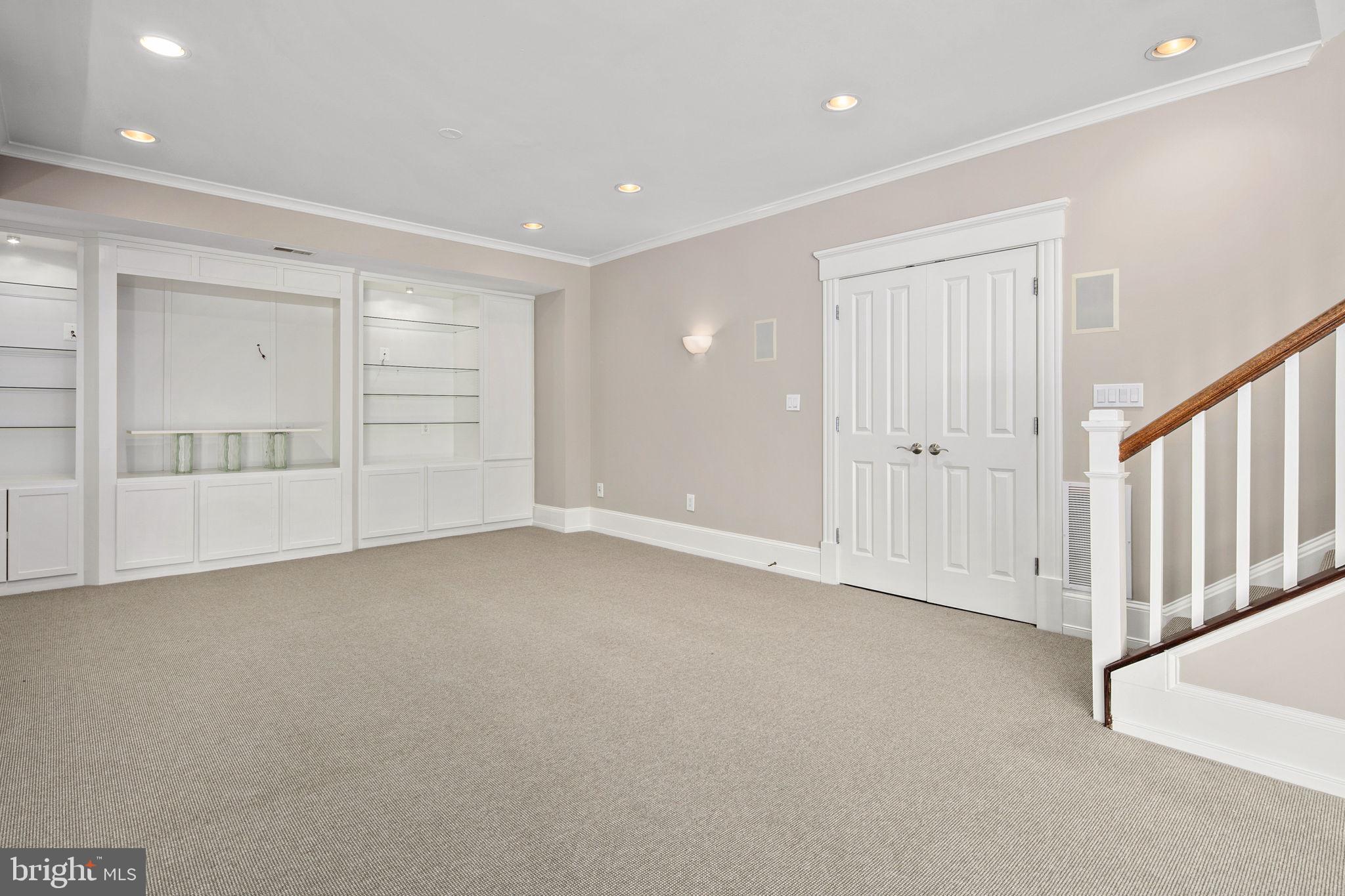 CLIFTON - Residential