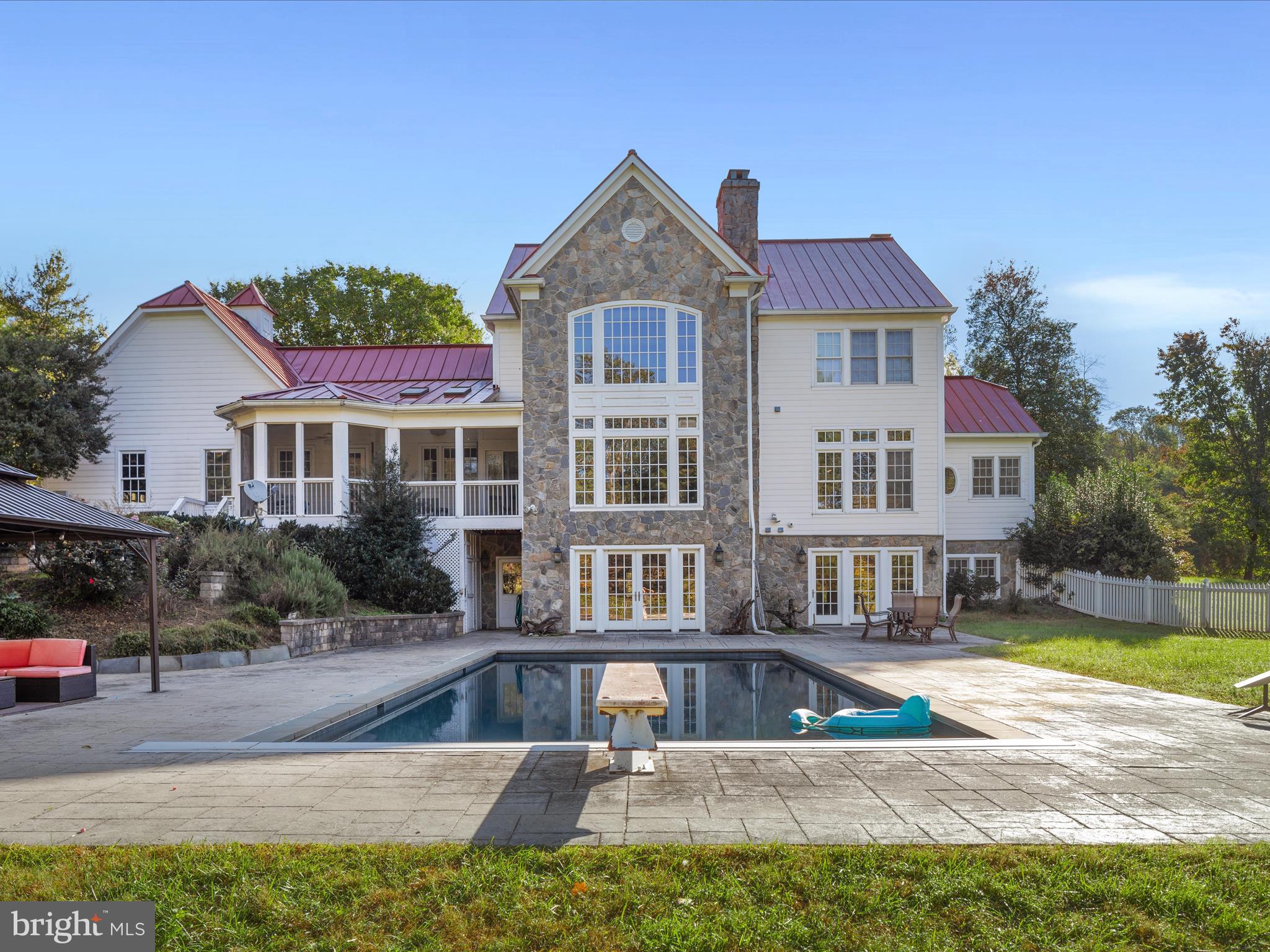 CLIFTON - Residential