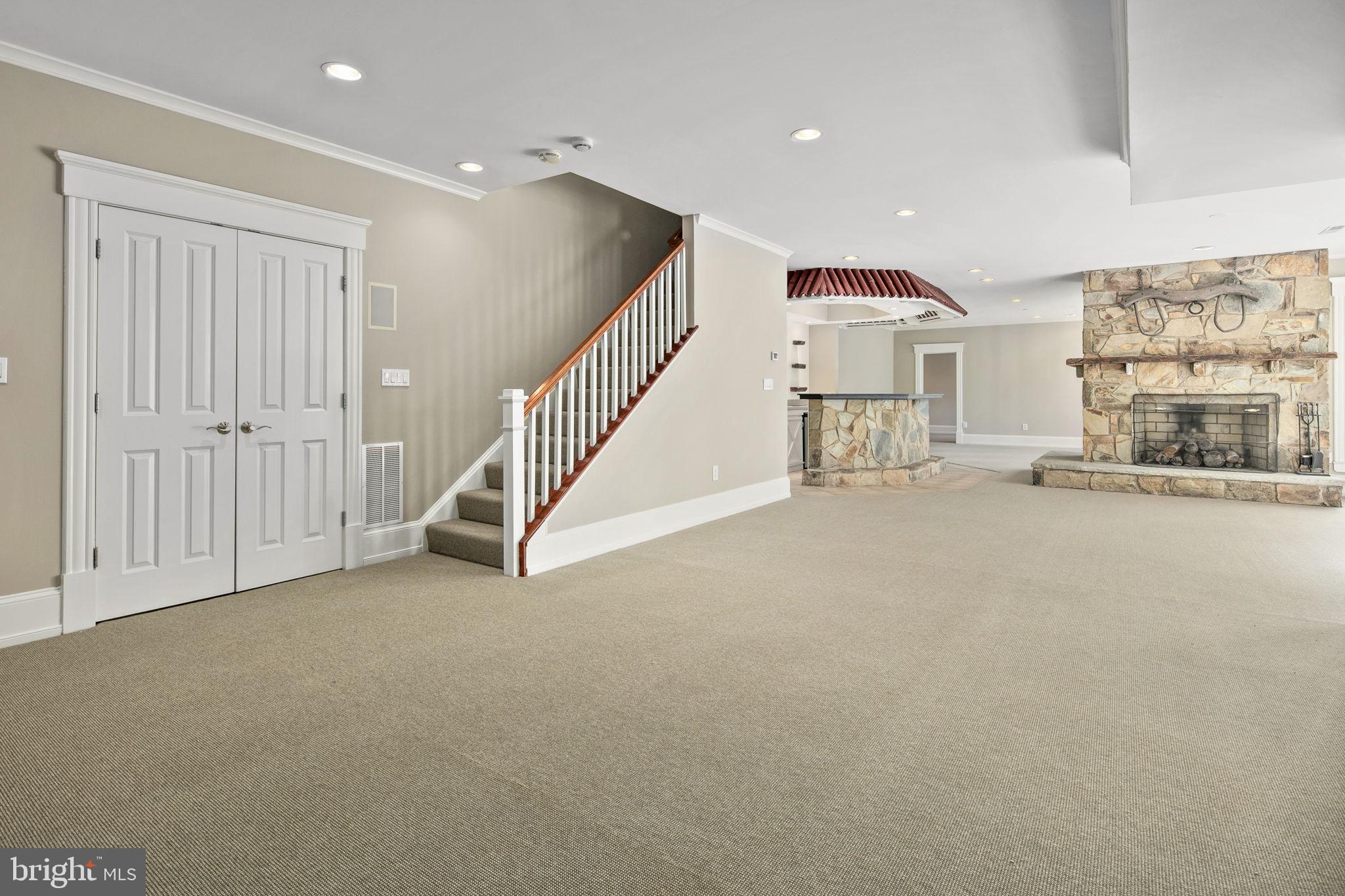 CLIFTON - Residential