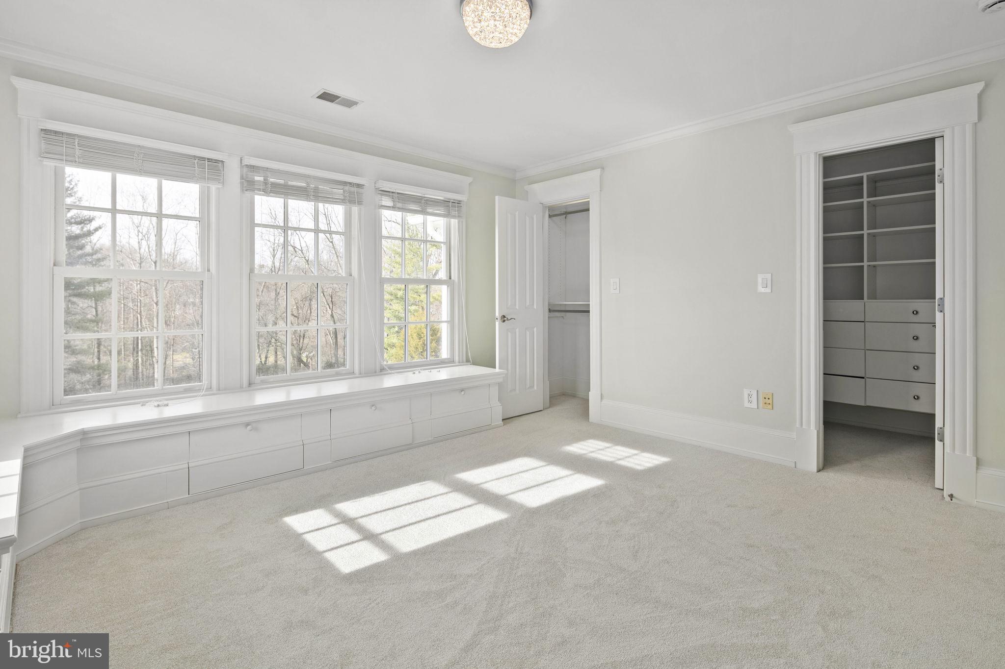 CLIFTON - Residential