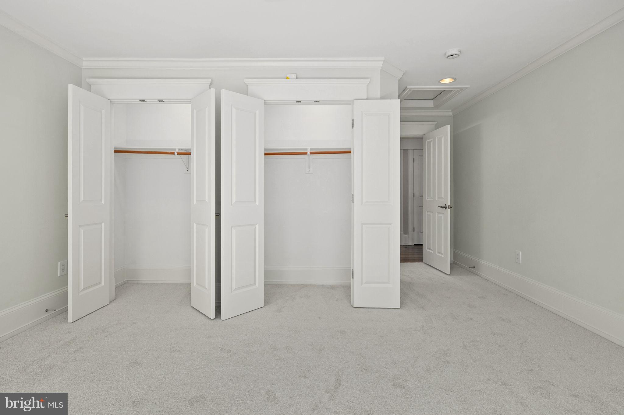 CLIFTON - Residential