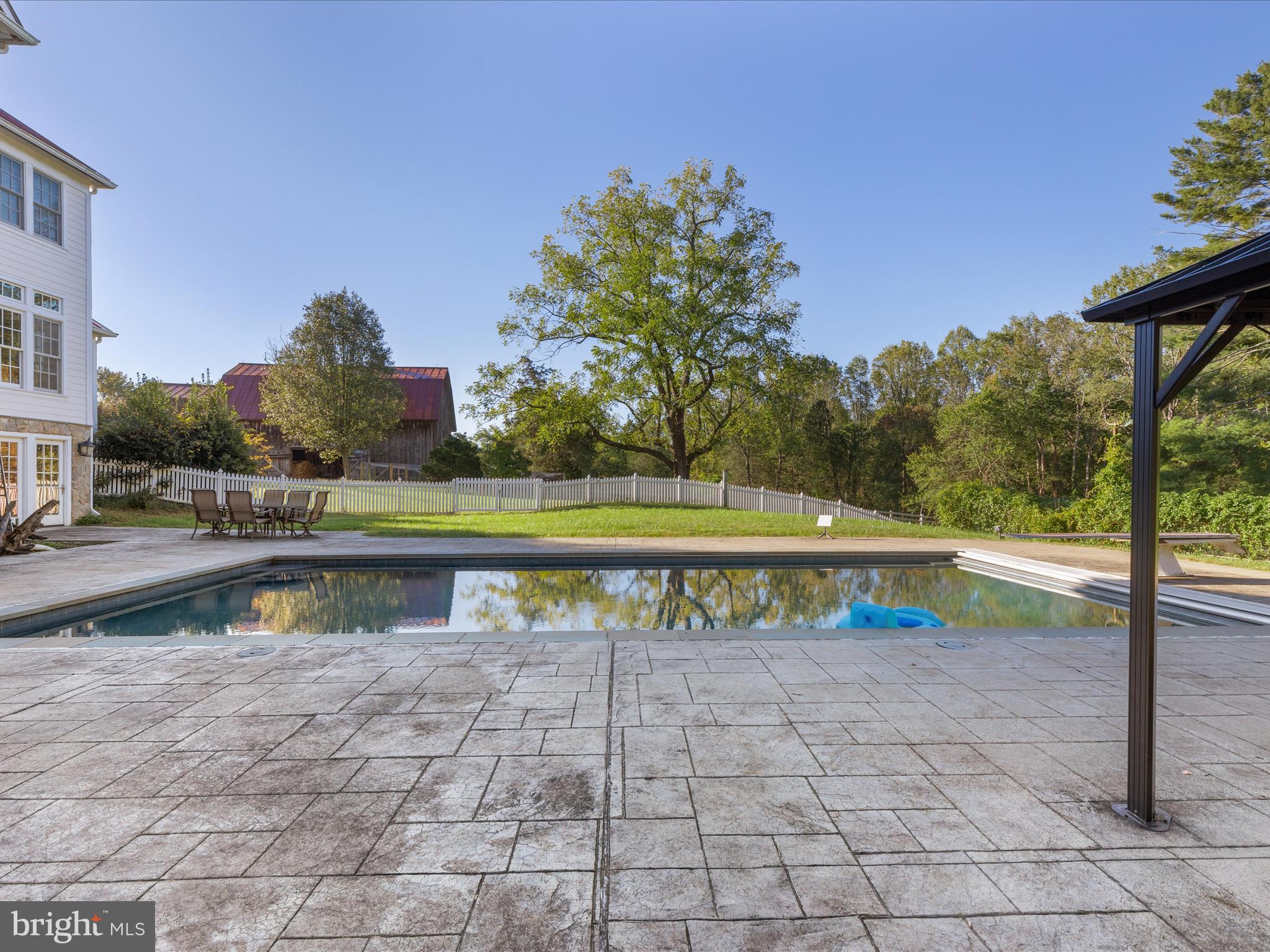 CLIFTON - Residential