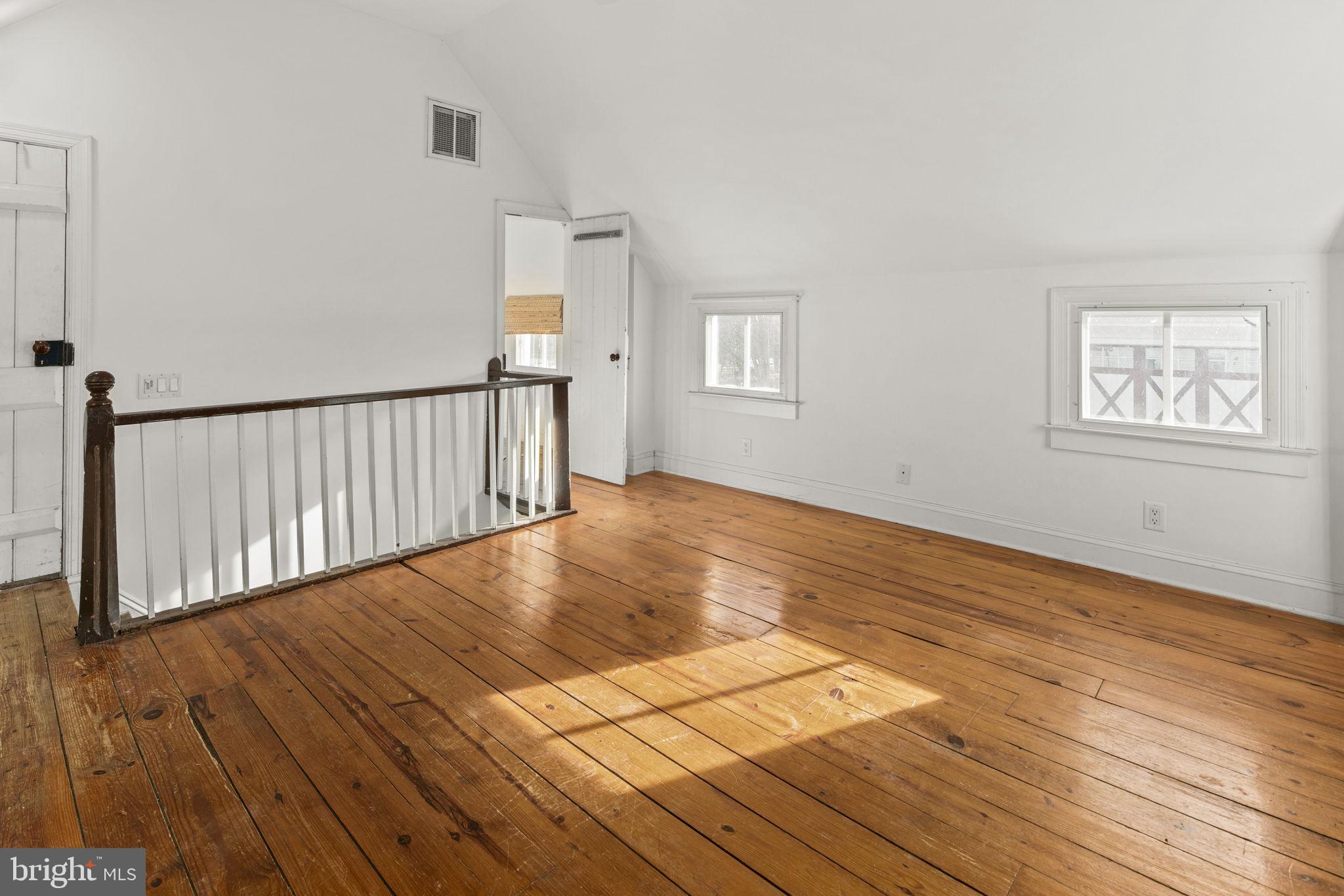 CLIFTON - Residential