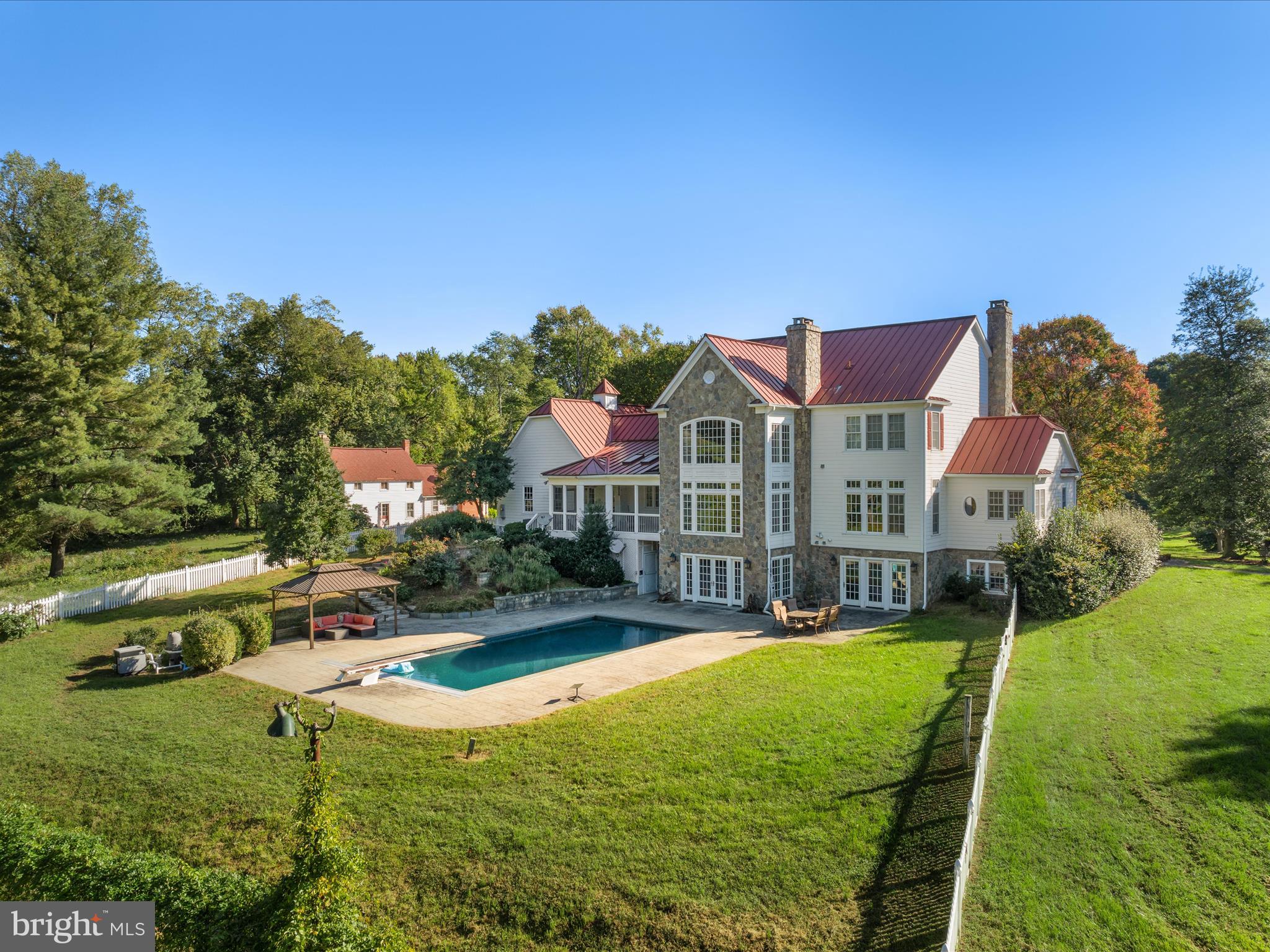 CLIFTON - Residential