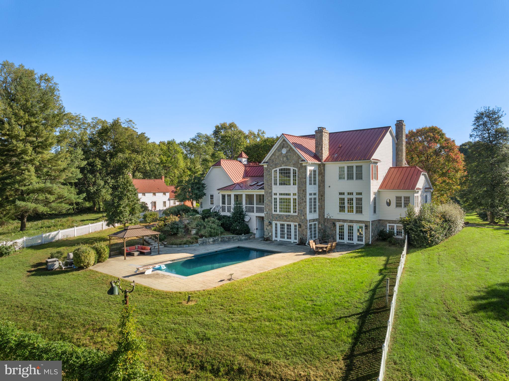 CLIFTON - Residential