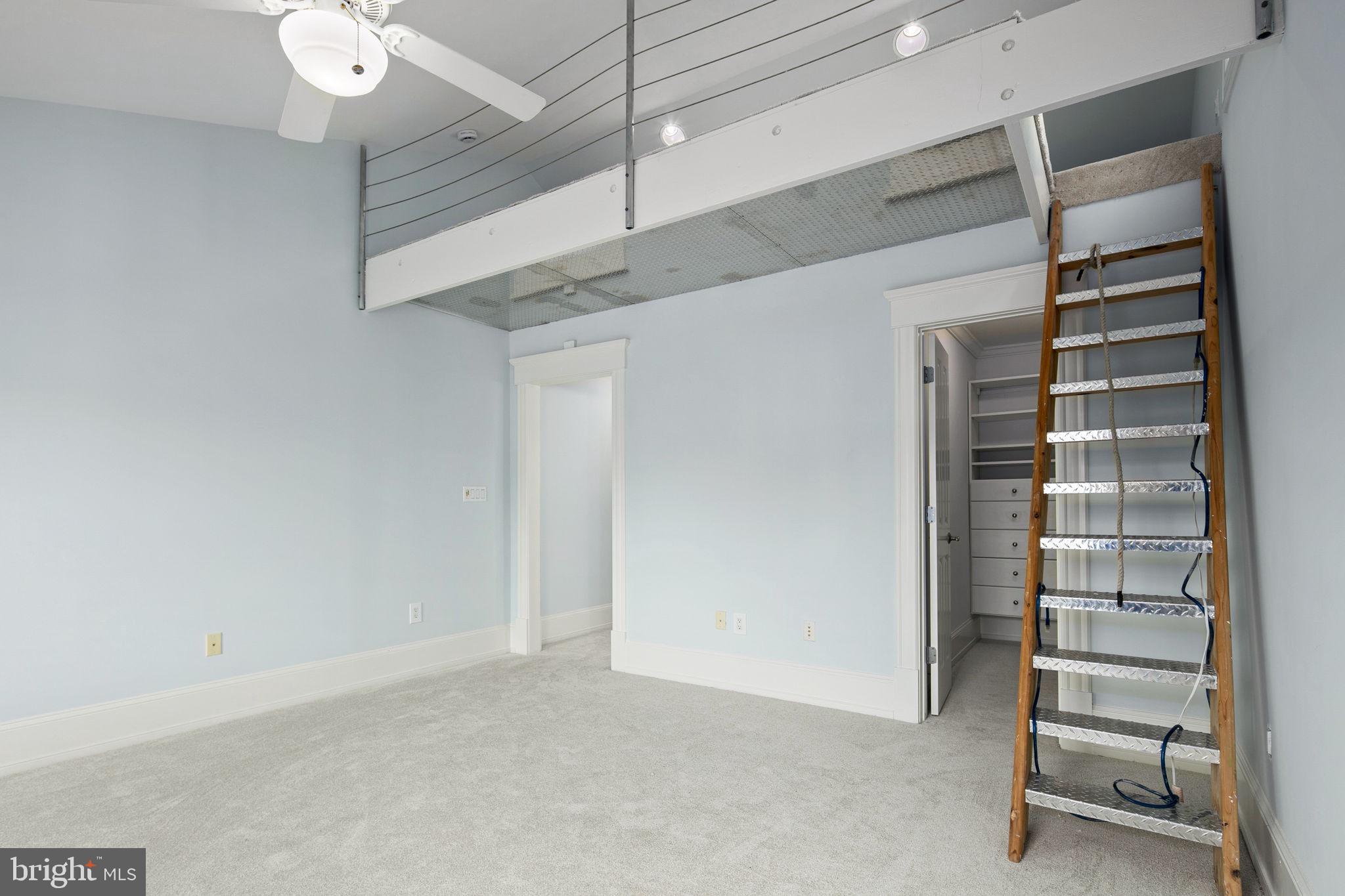 CLIFTON - Residential