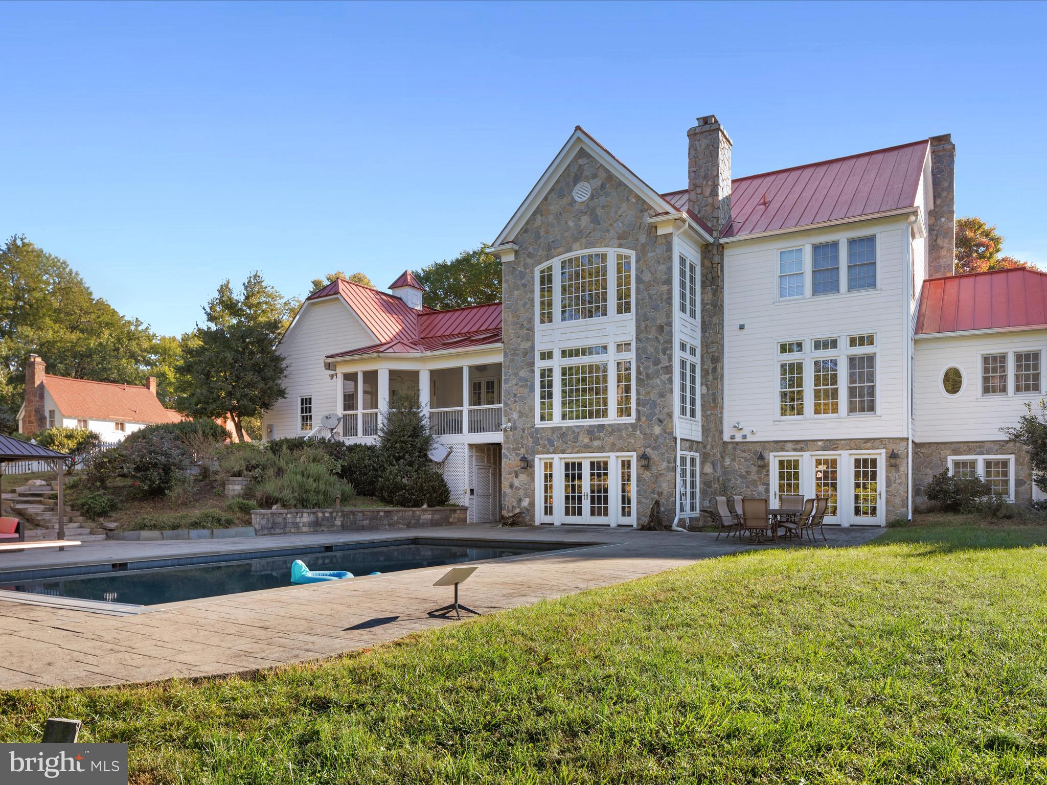 CLIFTON - Residential