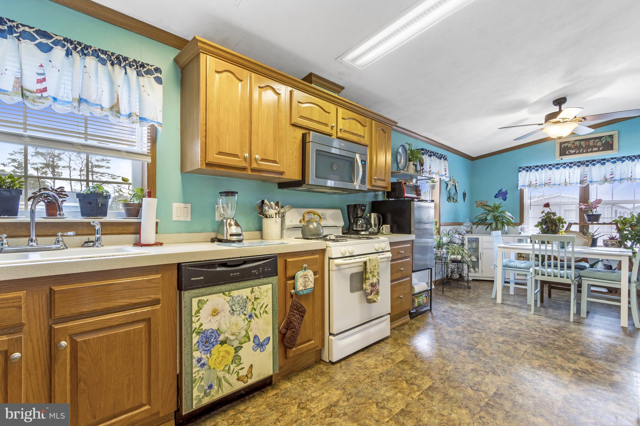 POTNETS DOCKSIDE - Residential