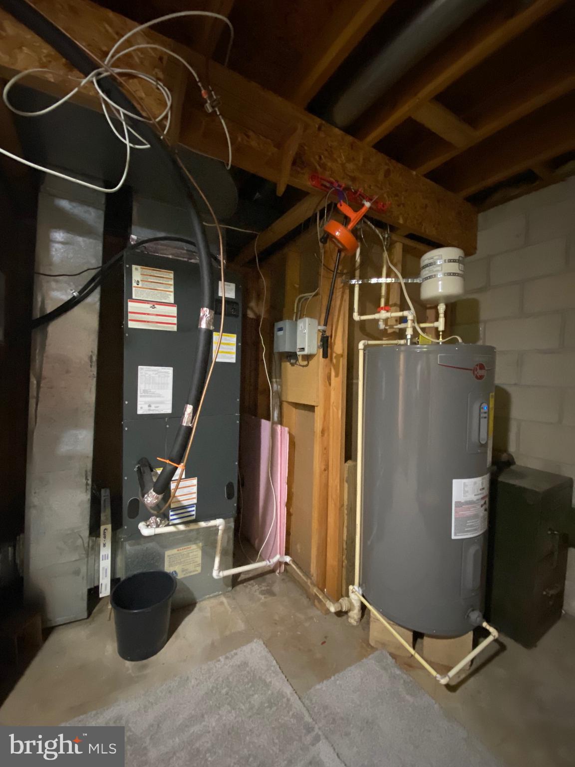 LAUREL VALLEY - Residential