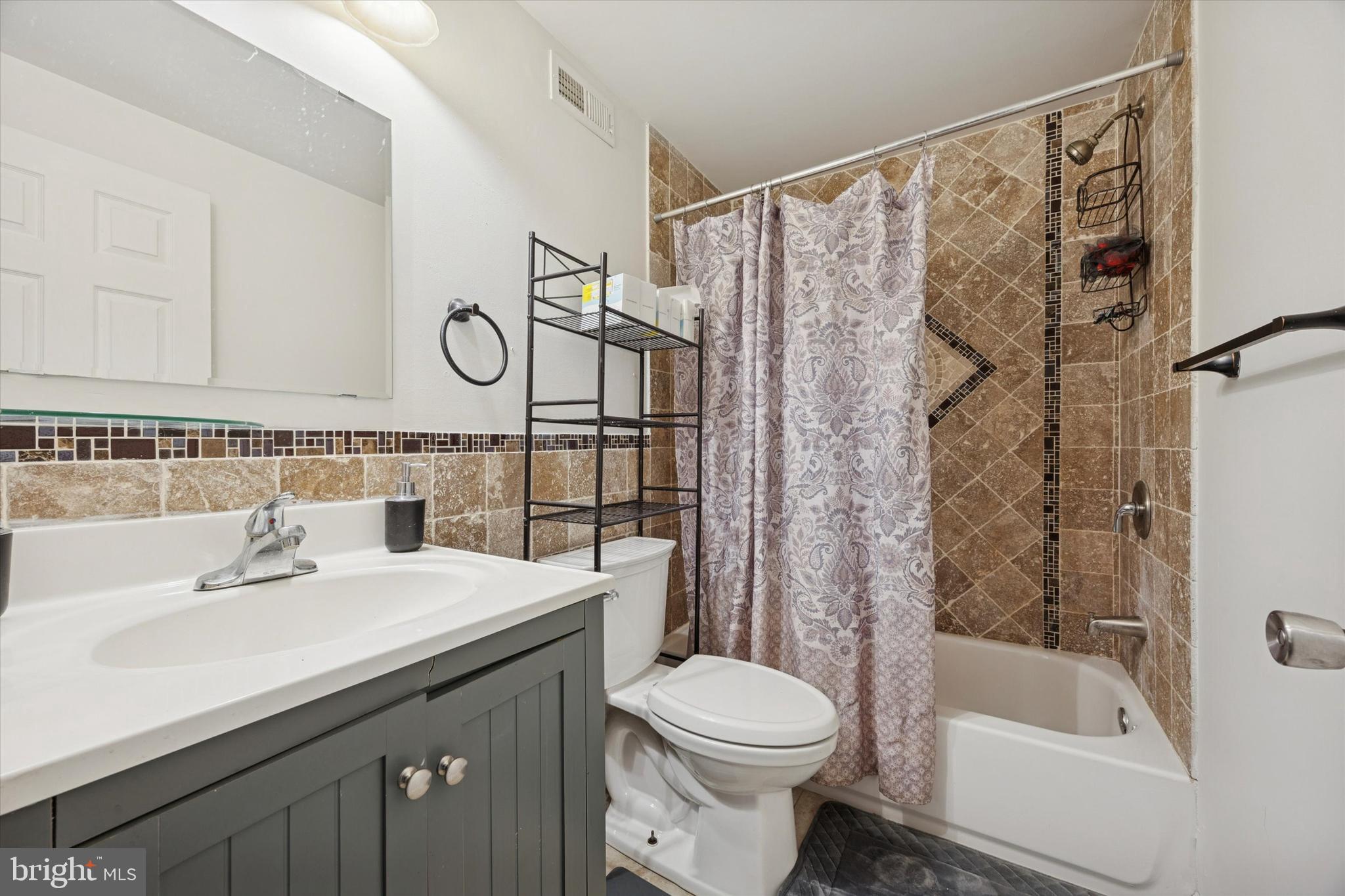 GERMANTOWN - Residential