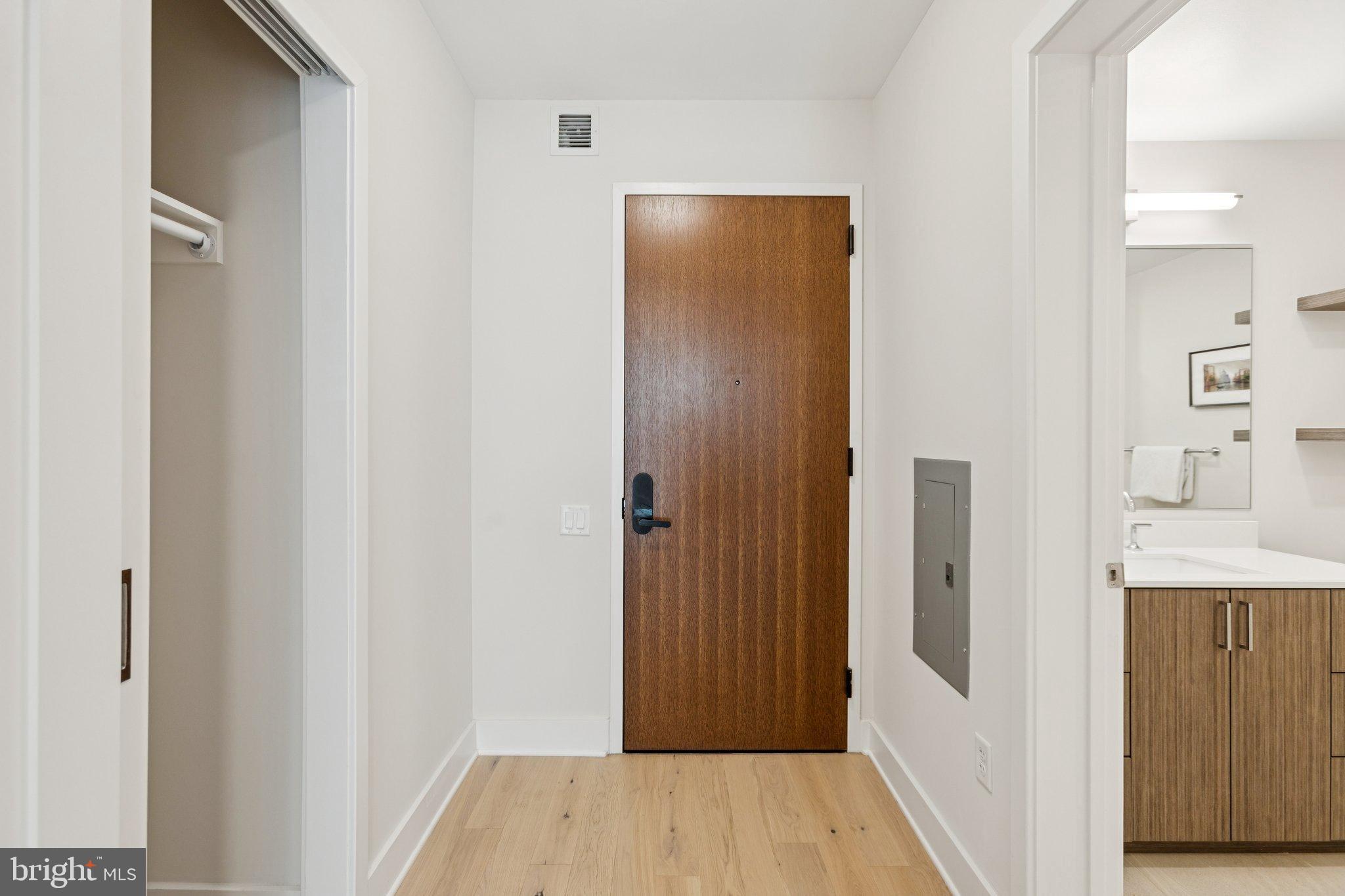 1211 VAN STREET SE 1003