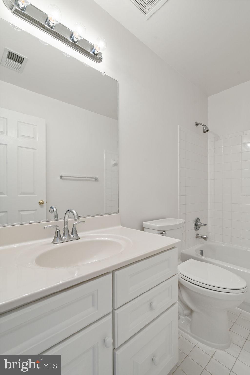 CLIFTON CREST - Residential