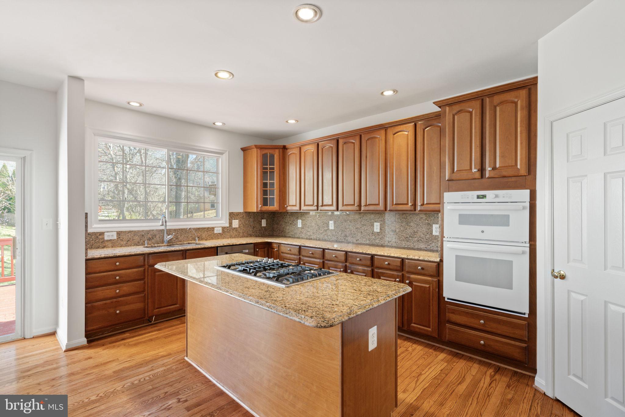 CLIFTON CREST - Residential