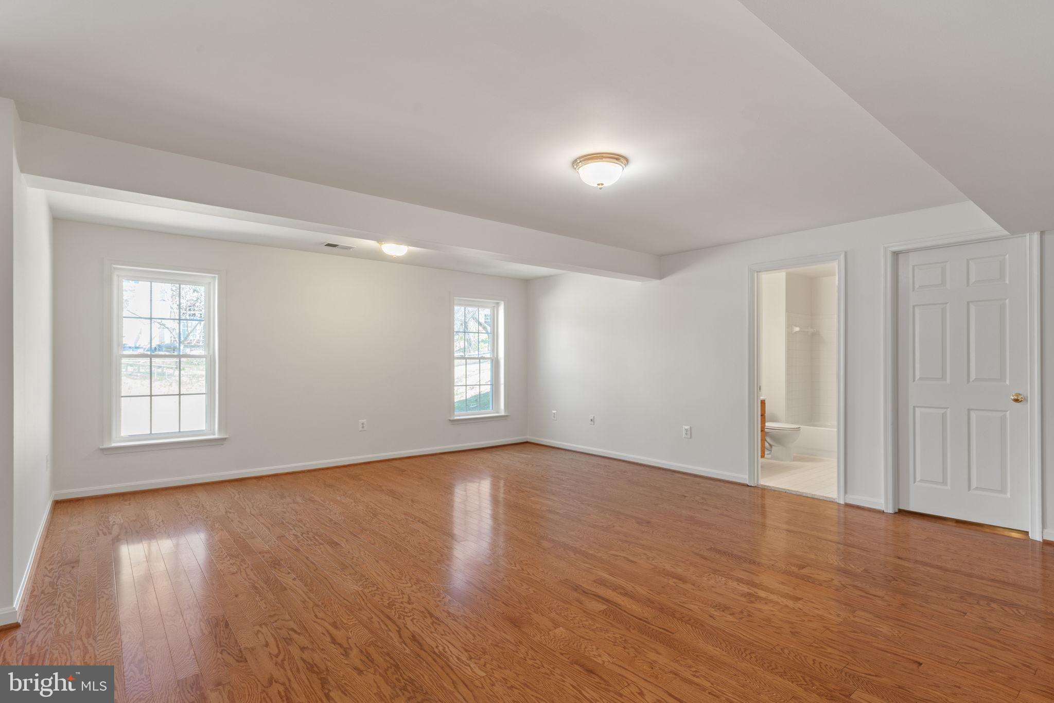 CLIFTON CREST - Residential