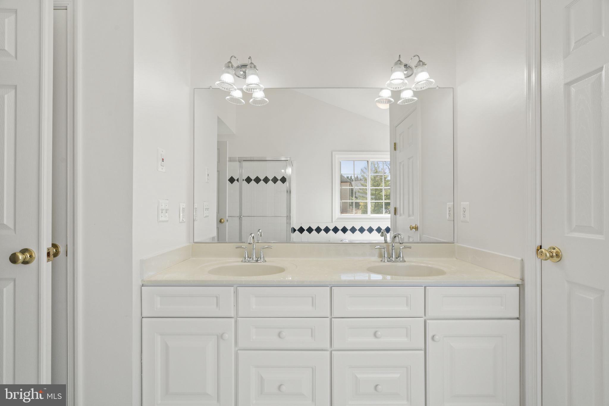 CLIFTON CREST - Residential