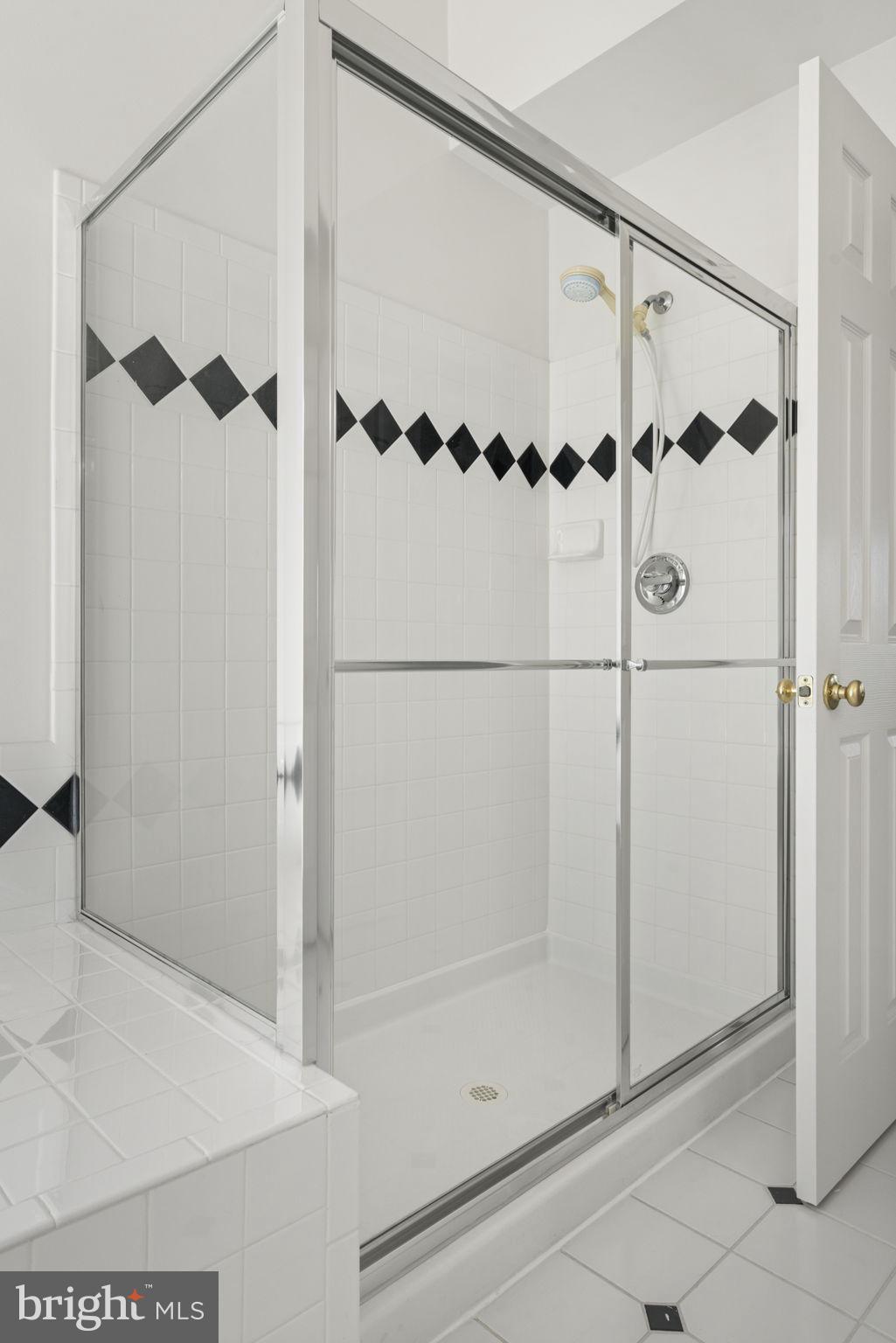 CLIFTON CREST - Residential