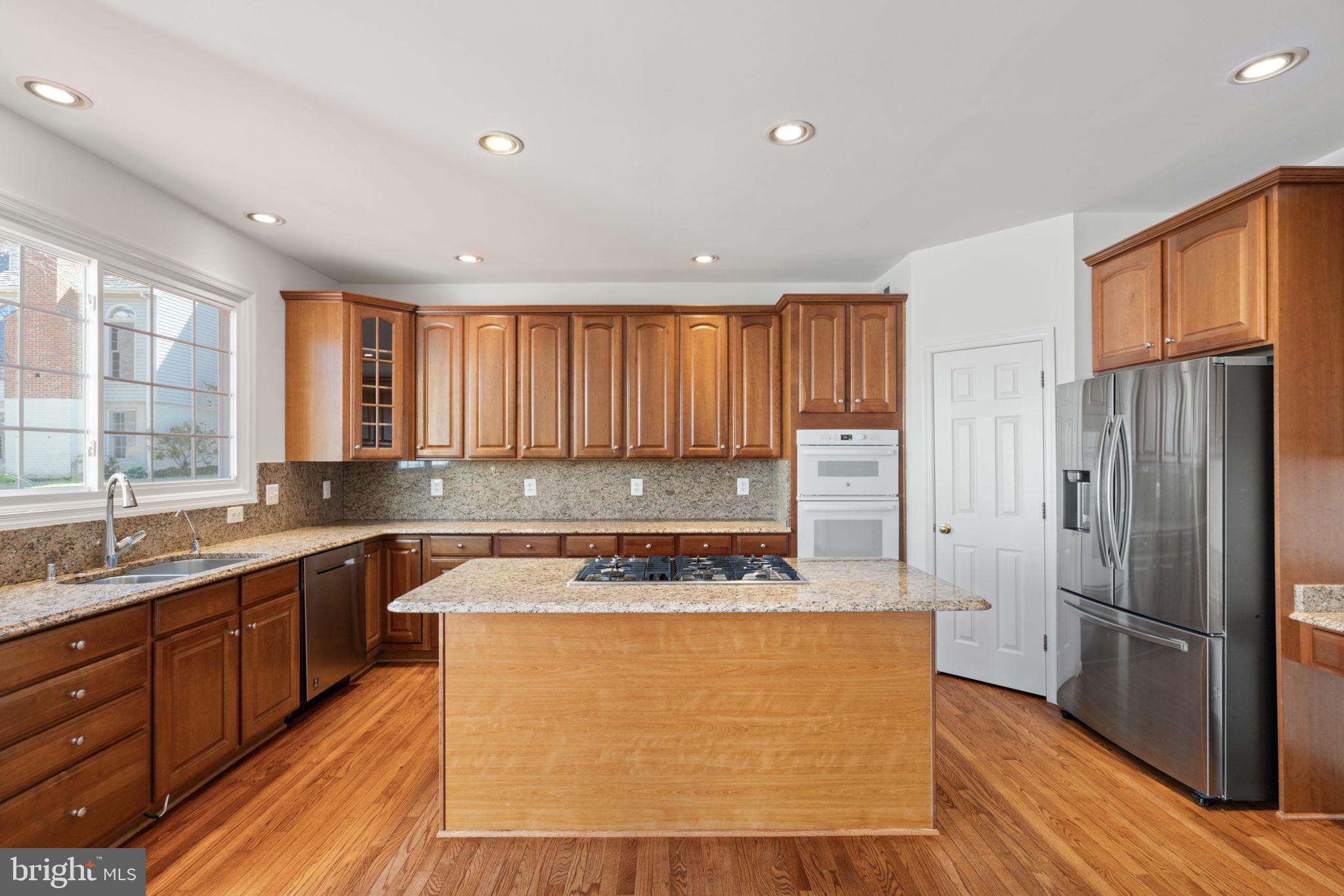 CLIFTON CREST - Residential