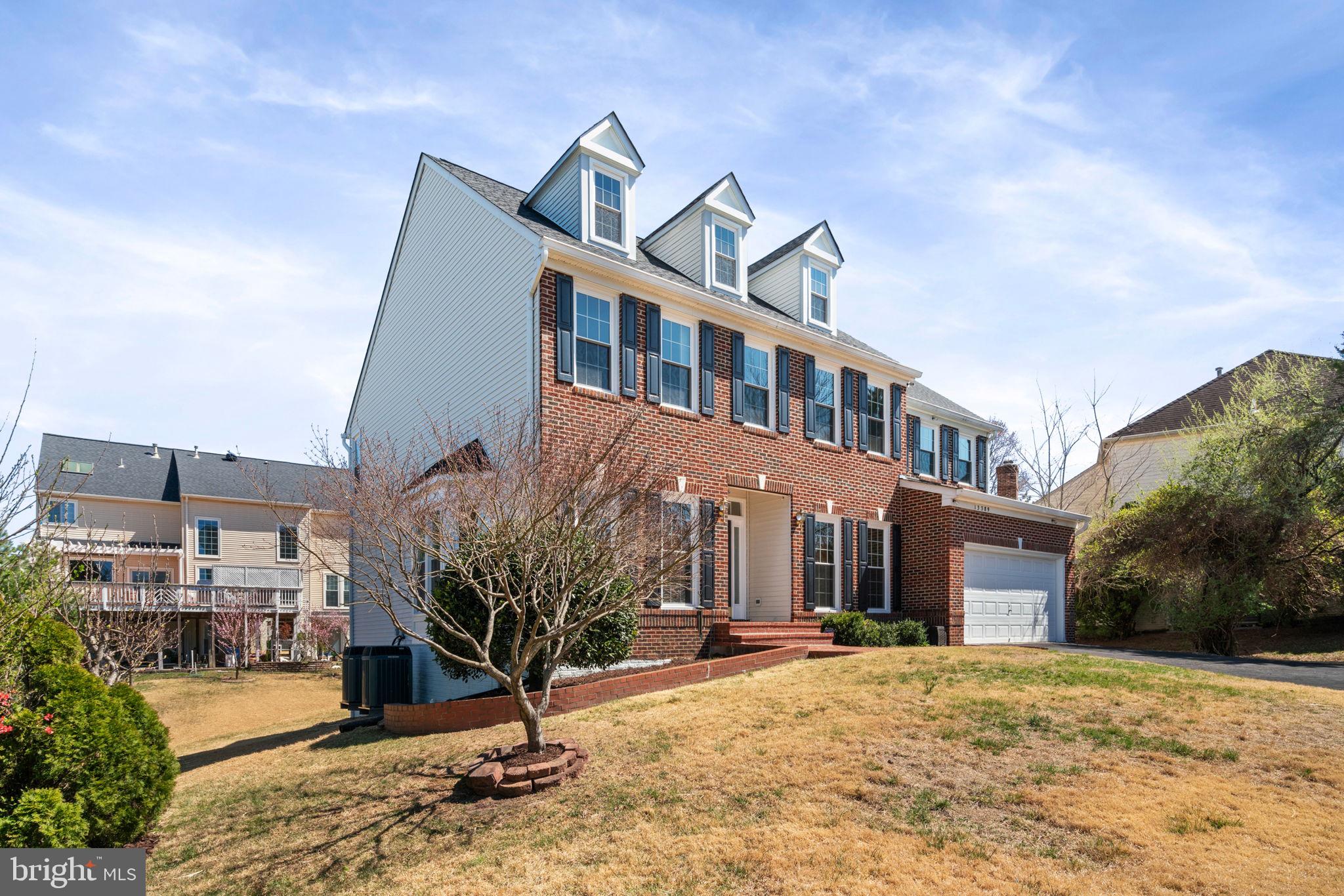 CLIFTON CREST - Residential